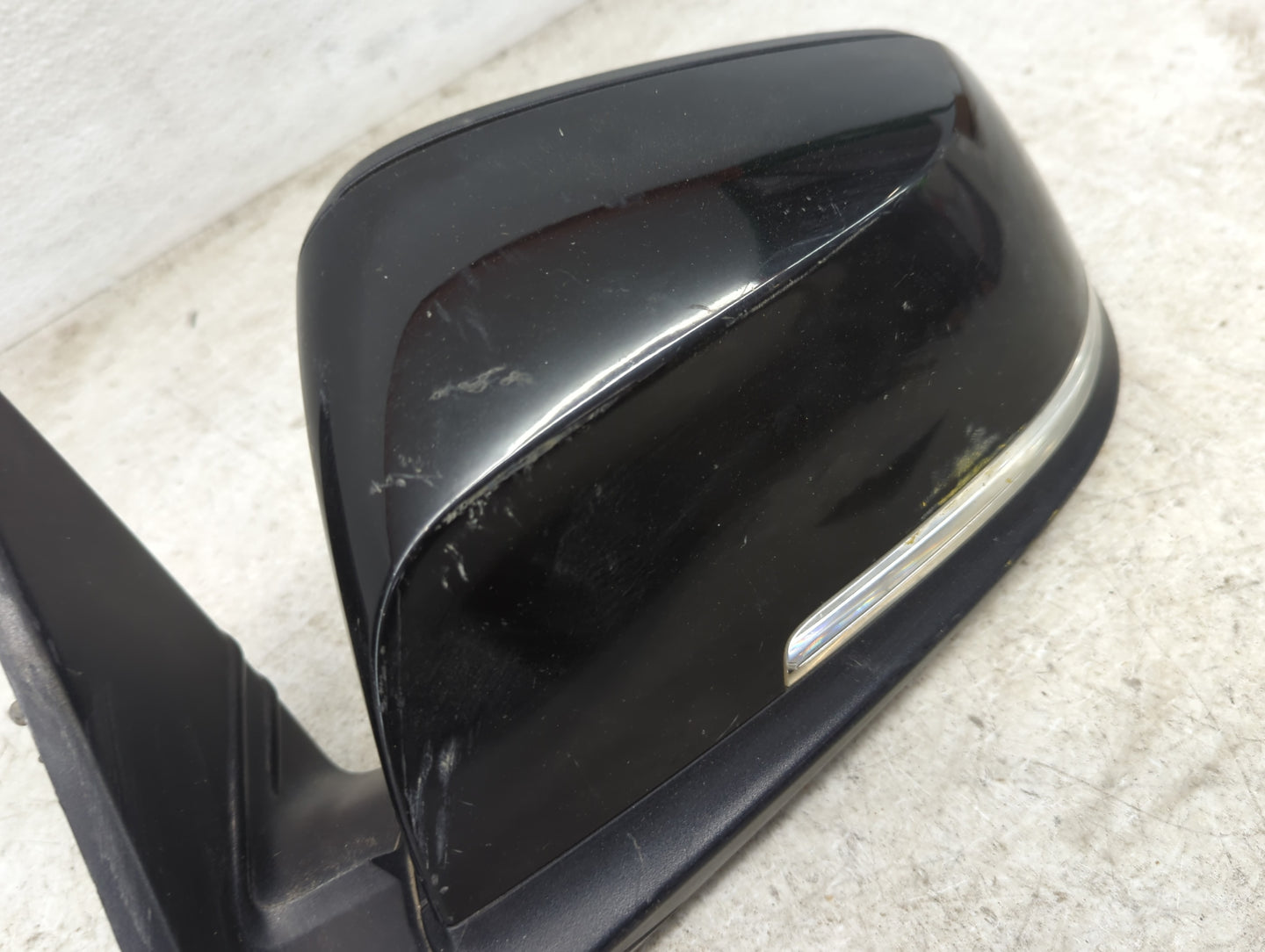2012-2013 Bmw 328i Driver Side View Mirror - Left Door Mirror OEM Used - Oemusedautoparts1.com