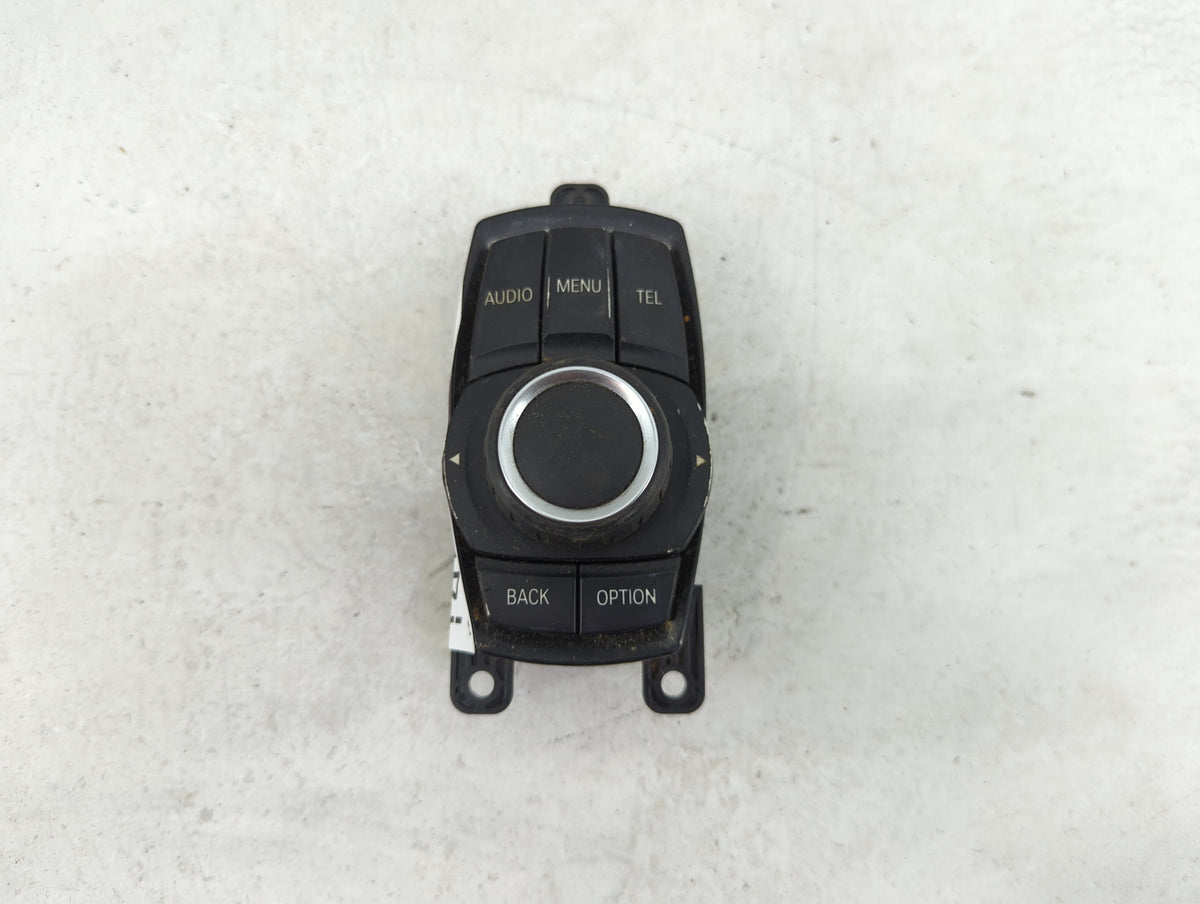 2012 Bmw 328i Radio AM FM Cd Player Receiver Replacement P/N:ZE926170403 033623101, 9226955, 9226955-04 OEM Used Auto Parts 