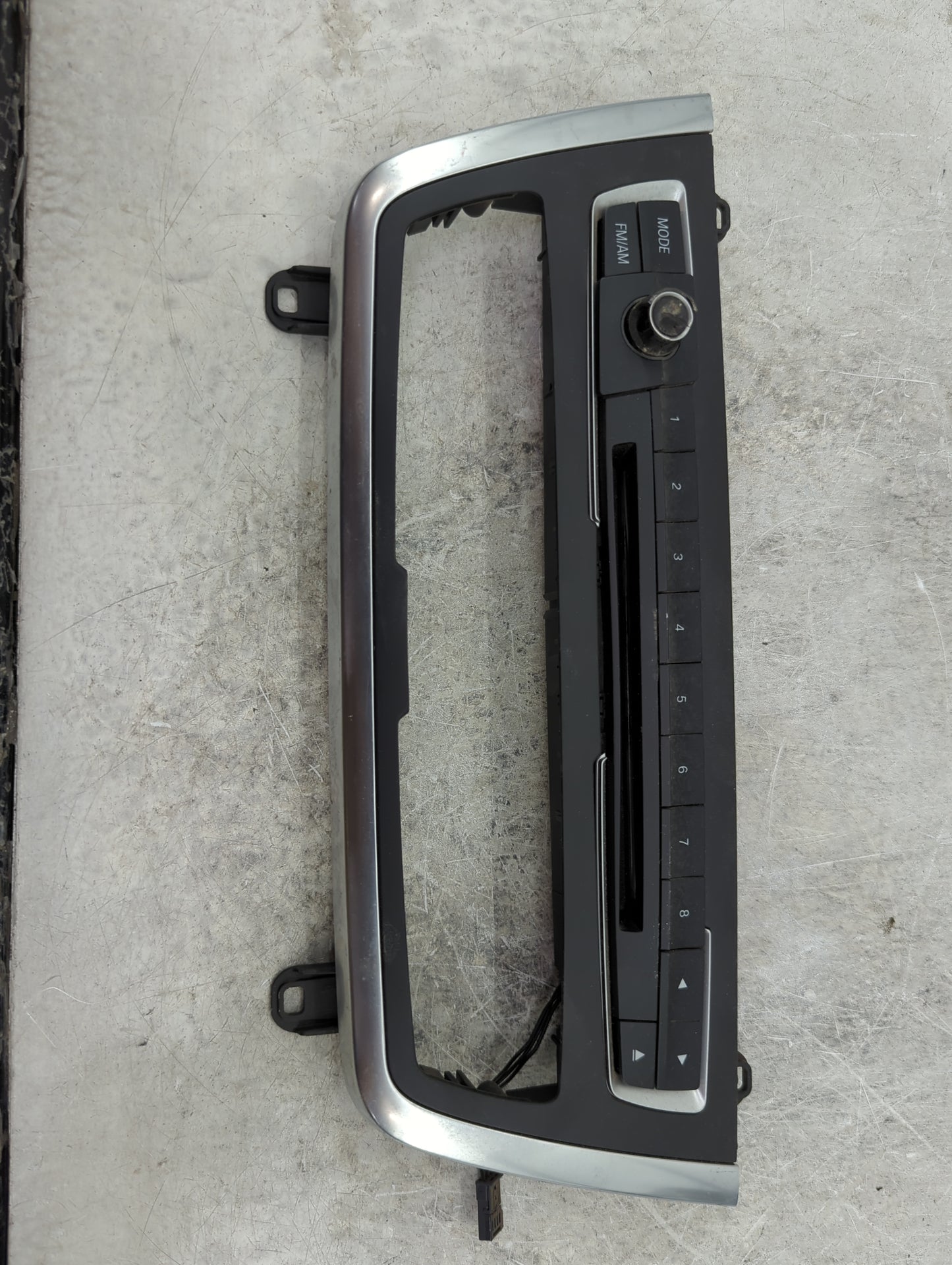 2012 Bmw 328i Radio AM FM Cd Player Receiver Replacement Fits OEM Used Auto Parts - Oemusedautoparts1.com