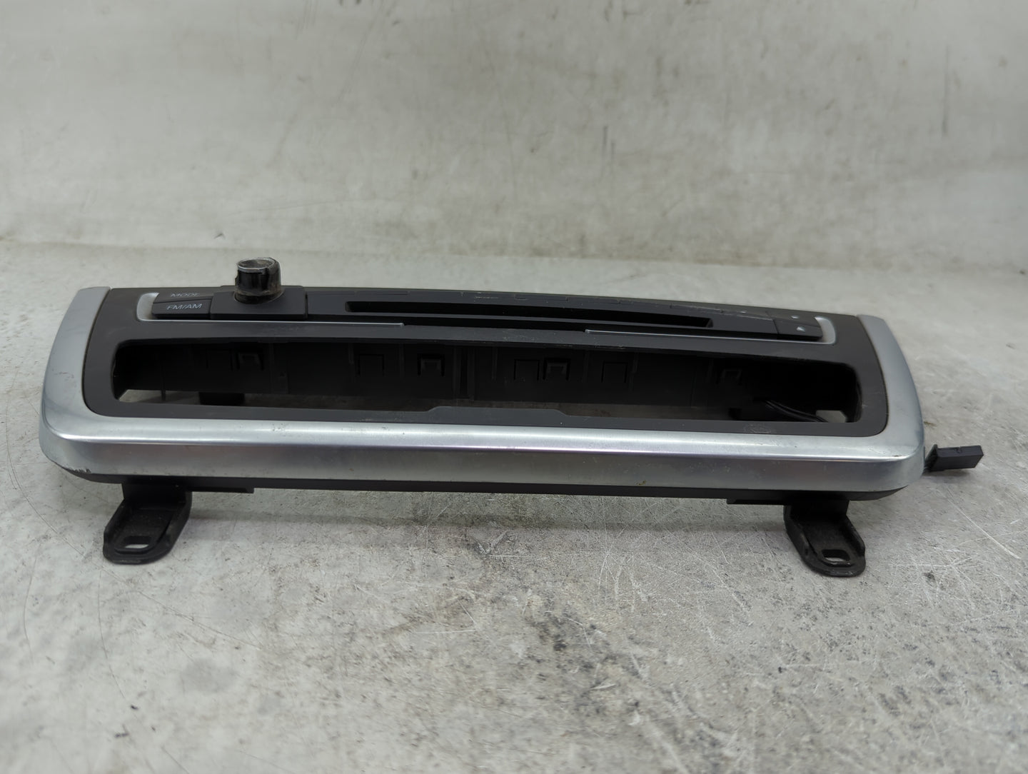 2012 Bmw 328i Radio AM FM Cd Player Receiver Replacement Fits OEM Used Auto Parts - Oemusedautoparts1.com