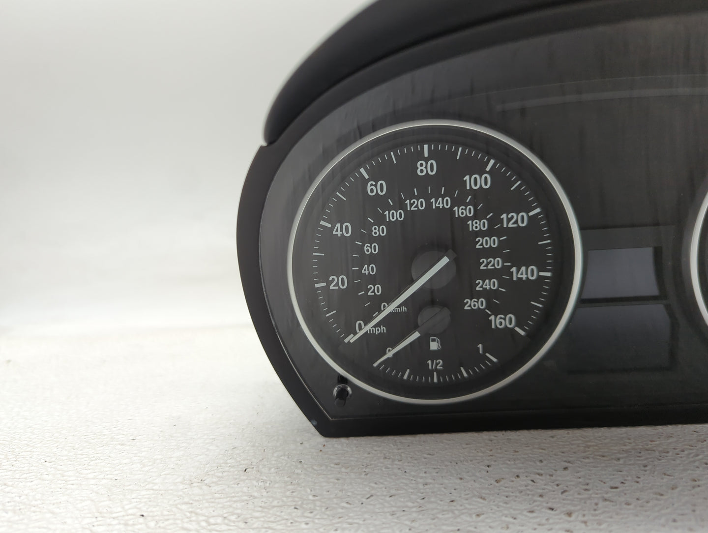 2011-2013 Bmw 328i Instrument Cluster Speedometer Gauges P/N:9242370-01 A2C53185309, A2C53321377 Fits Fits 2011 2012 2013 OE