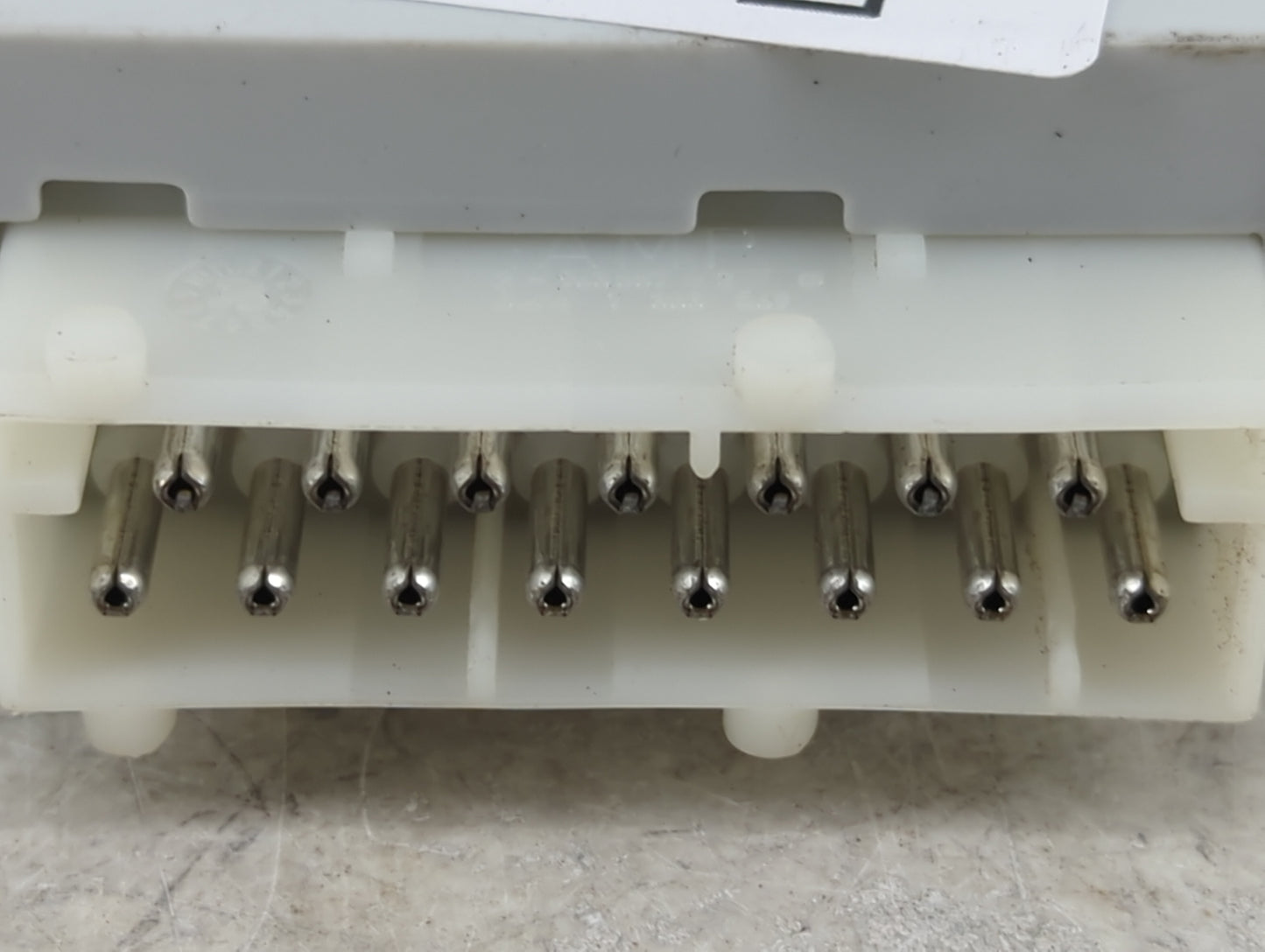 Bmw 328i Fuel Pump Control Module 6135 7188110-01|55892110|072720801 - Oemusedautoparts1.com