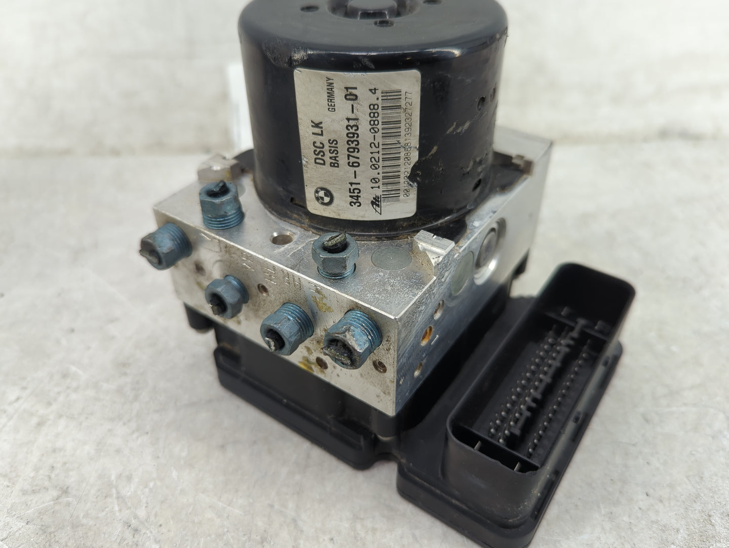 2012-2013 Bmw 328i ABS Pump Control Module Replacement P/N:3451-6793931-01 10.0212-0888.4 Fits Fits 2012 2013 OEM Used Auto 