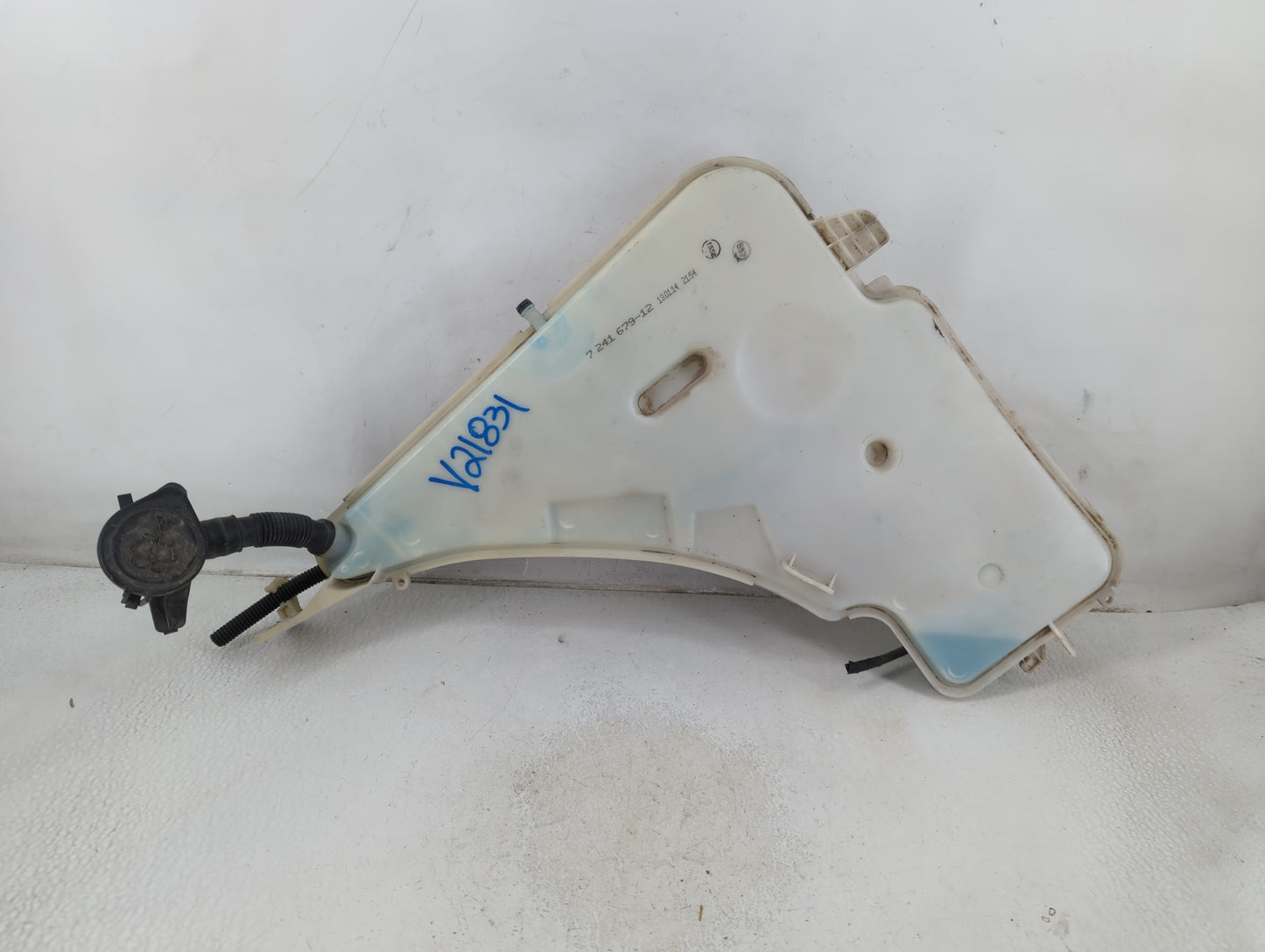 2012-2016 Bmw 328i Windshield Washer Fluid Reservoir Bottle Oem - Oemusedautoparts1.com