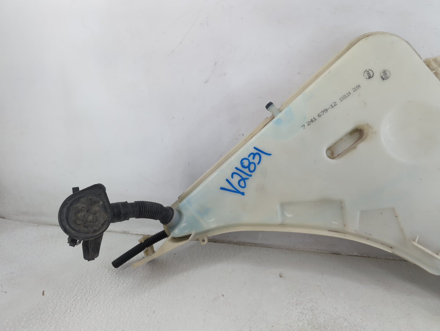 2012-2016 Bmw 328i Windshield Washer Fluid Reservoir Bottle Oem - Oemusedautoparts1.com