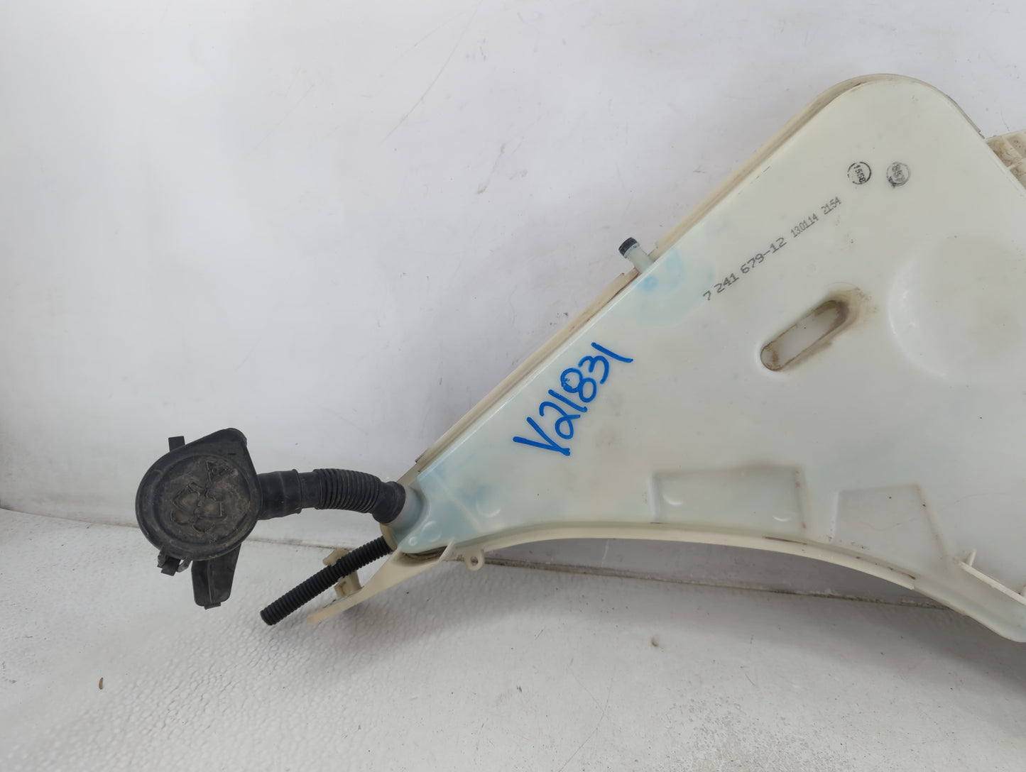 2012-2016 Bmw 328i Windshield Washer Fluid Reservoir Bottle Oem - Oemusedautoparts1.com