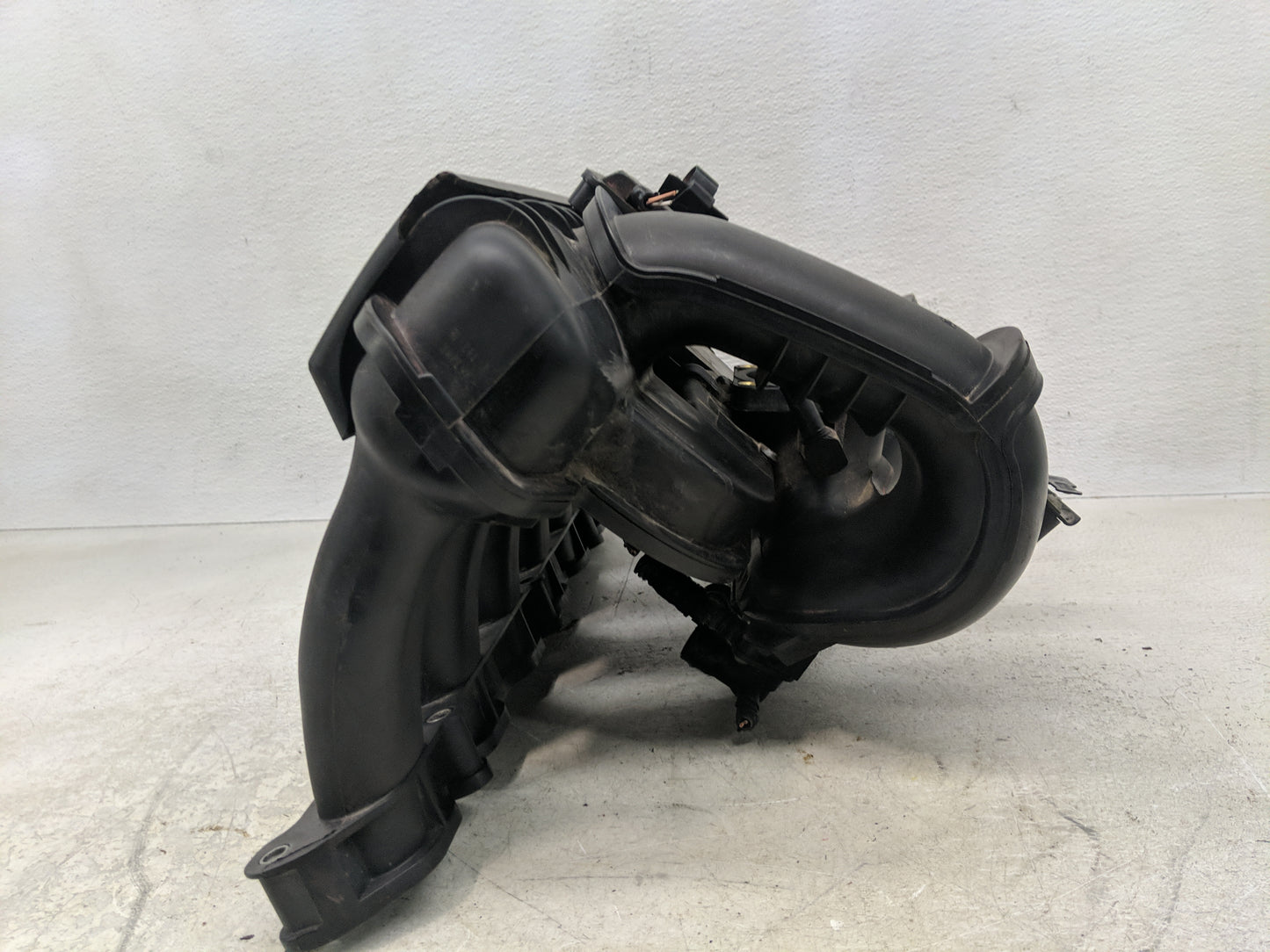 2007-2013 Bmw 328i Air Intake Manifold P/N:51750610 754802707 Fits Fits 2006 2007 2008 2009 2010 2011 2012 2013 OEM Used Aut