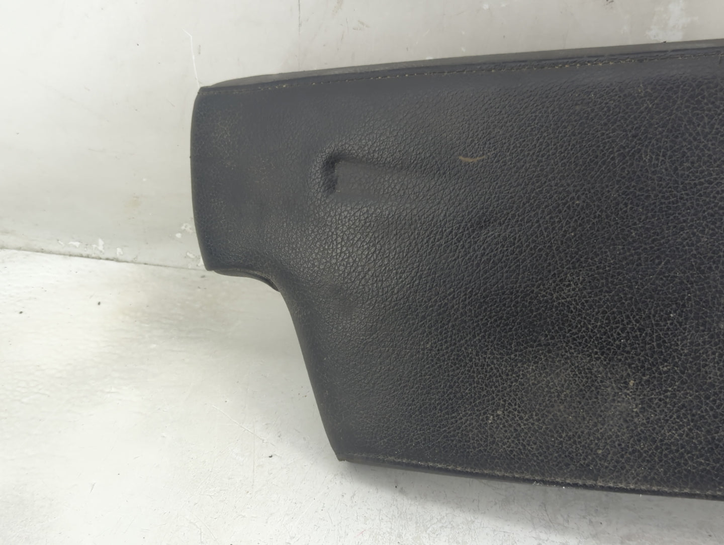2012 Bmw 328i Center Console Armrest Cover Lid P/N:E 1162 332 21 Fits OEM Used Auto Parts - Oemusedautoparts1.com