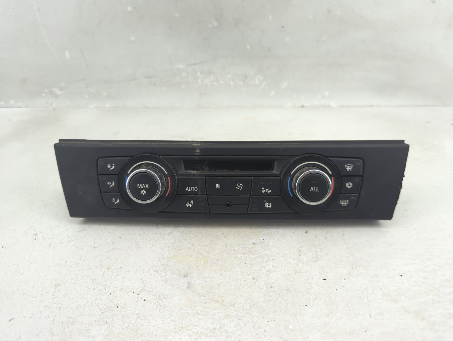 2011-2013 Bmw 328i Climate Control Module Temperature AC/Heater Replacement P/N:9263304-01 Fits Fits 2011 2012 2013 OEM Used