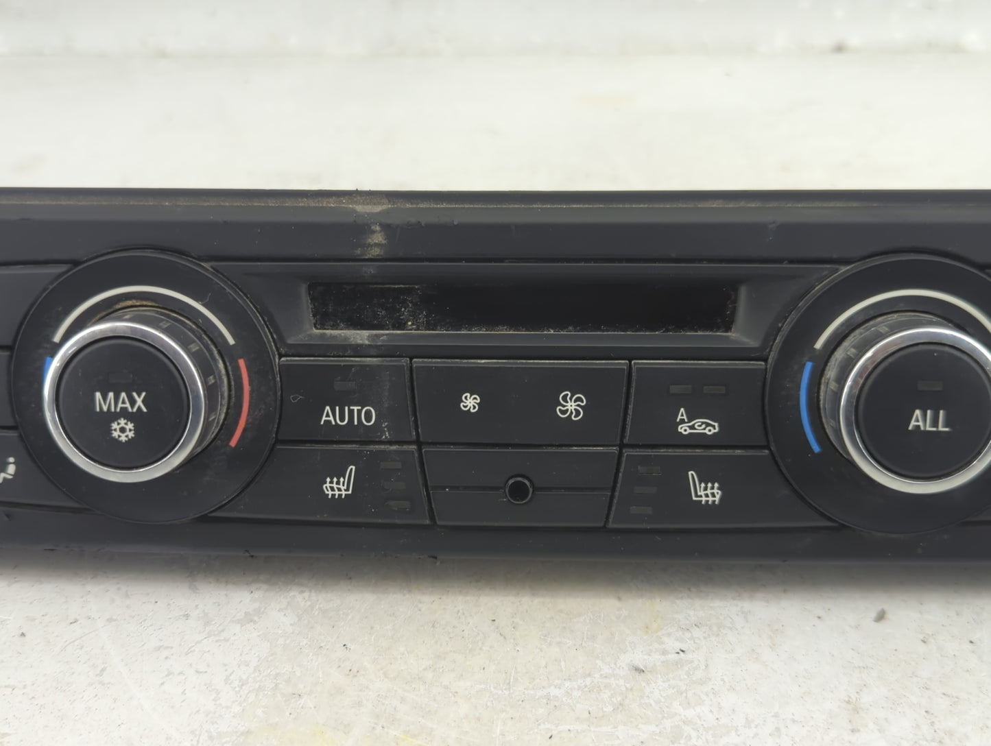 2011-2013 Bmw 328i Climate Control Module Temperature AC/Heater Replacement P/N:9263304-01 Fits Fits 2011 2012 2013 OEM Used