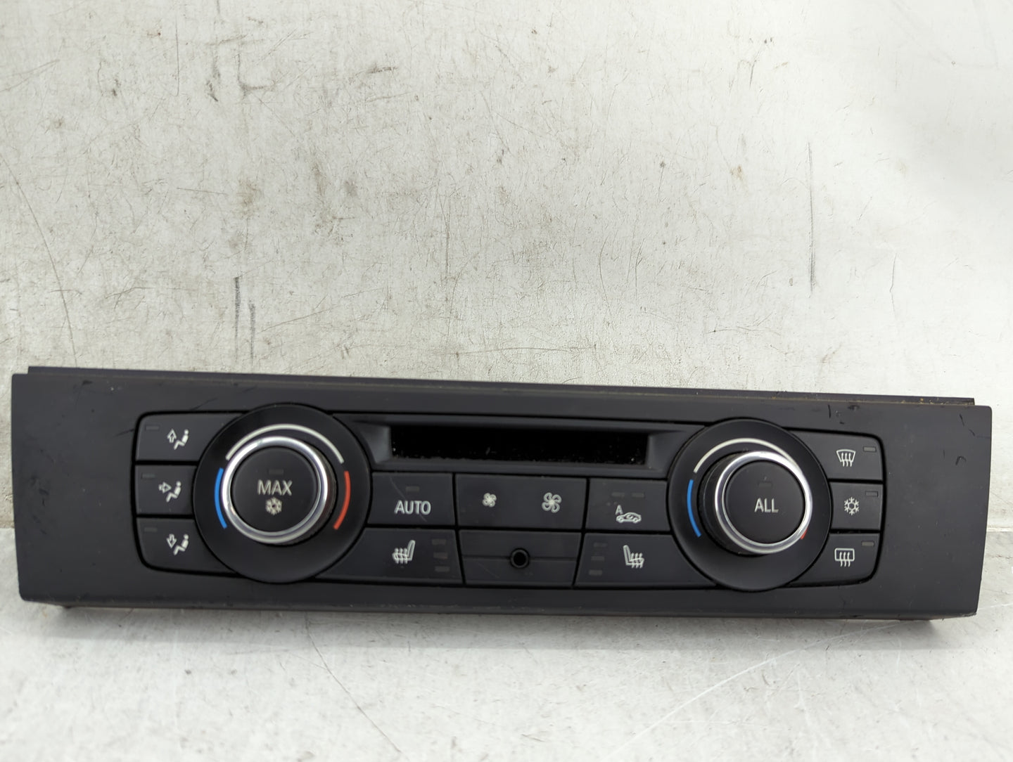 2011-2013 Bmw 328i Climate Control Module Temperature AC/Heater Replacement P/N:9263304-01 Fits Fits 2011 2012 2013 OEM Used