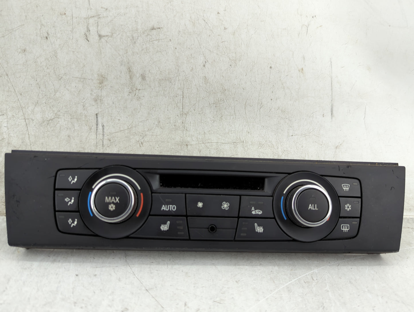 2011-2013 Bmw 328i Climate Control Module Temperature AC/Heater Replacement P/N:9263304-01 Fits Fits 2011 2012 2013 OEM Used
