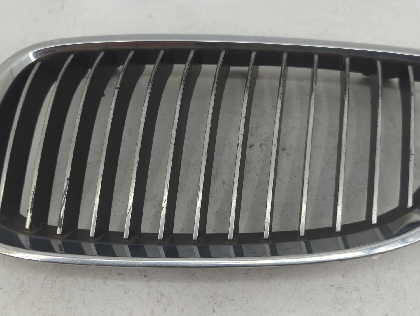 2011-2013 Bmw 328i Front Grille Bumper Not Included 1440472 - Oemusedautoparts1.com