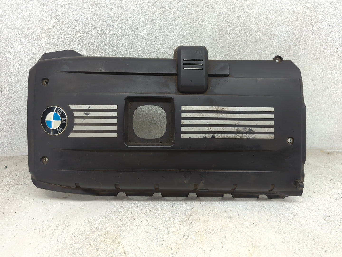 2012 Bmw 328i Engine Cover 1453178 - Oemusedautoparts1.com