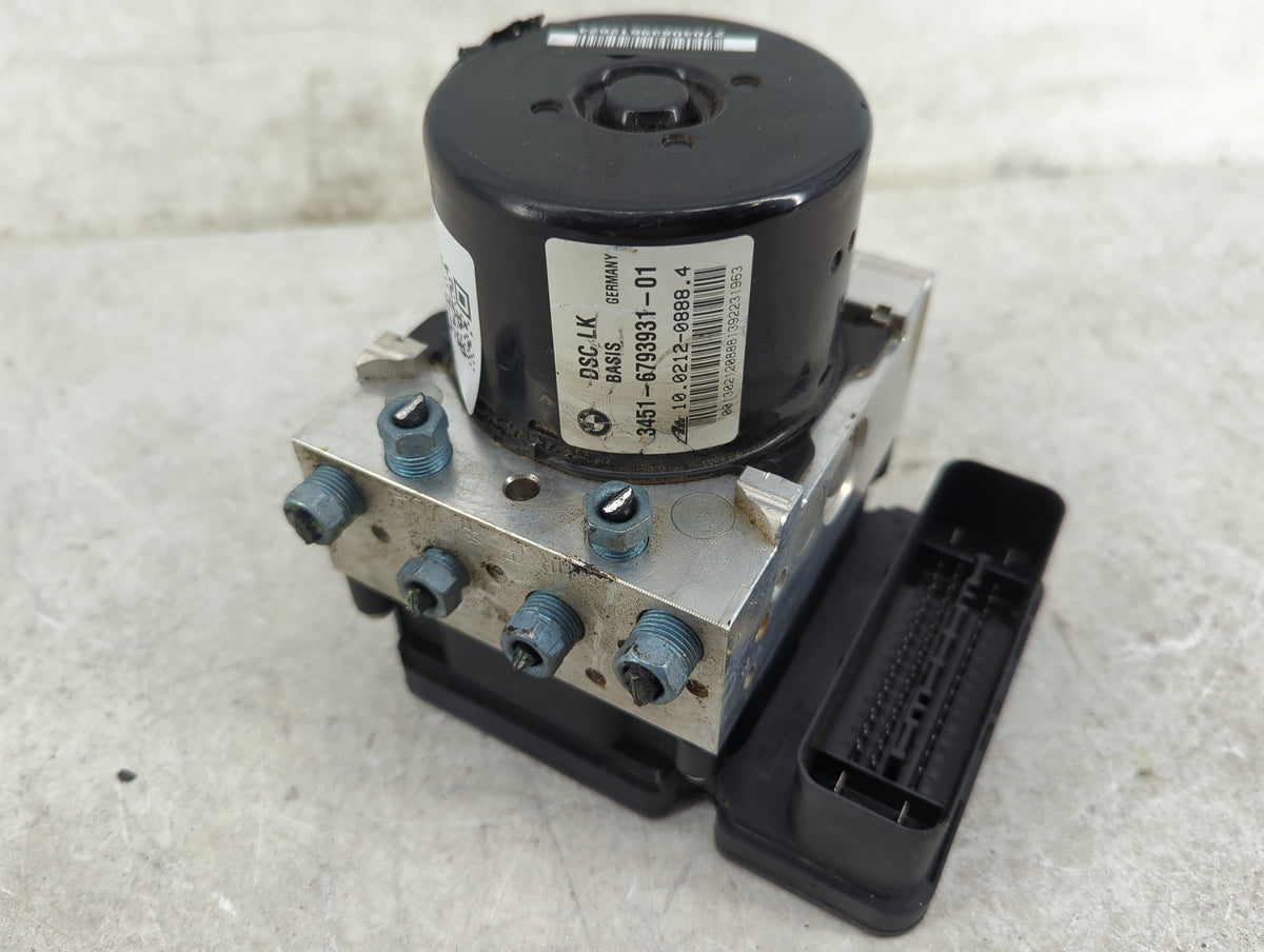 2012-2013 Bmw 328i Anti-Lock Brake ABS Pump Module Actuator OEM P/N:3451-6793931-01 Fits Fits 2012 2013 OEM Used Auto Parts 