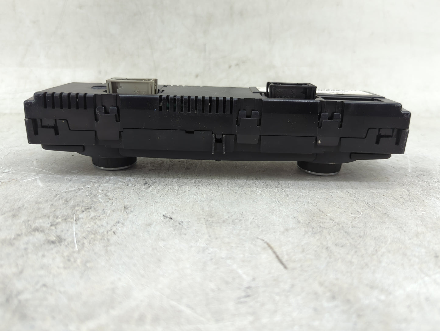 2011-2013 Bmw 328i Climate Control Module Temperature AC/Heater Replacement P/N:9263305-01 Fits Fits 2011 2012 2013 OEM Used