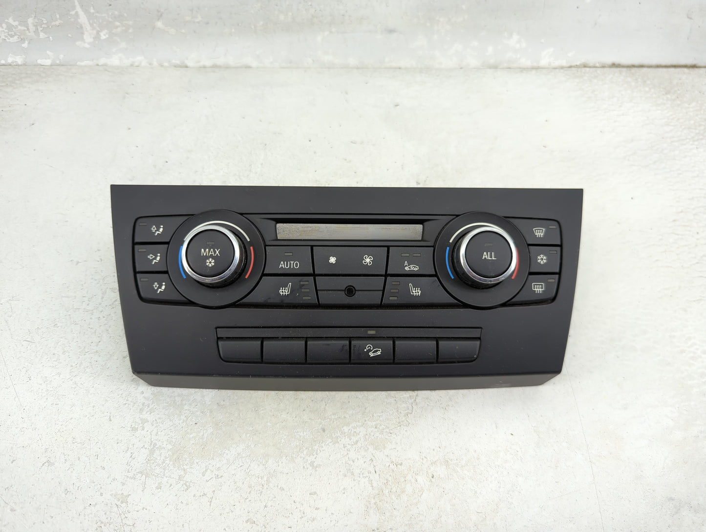 2011-2013 Bmw 328i Climate Control Module Temperature AC/Heater Replacement P/N:9263304-01 Fits Fits 2011 2012 2013 OEM Used