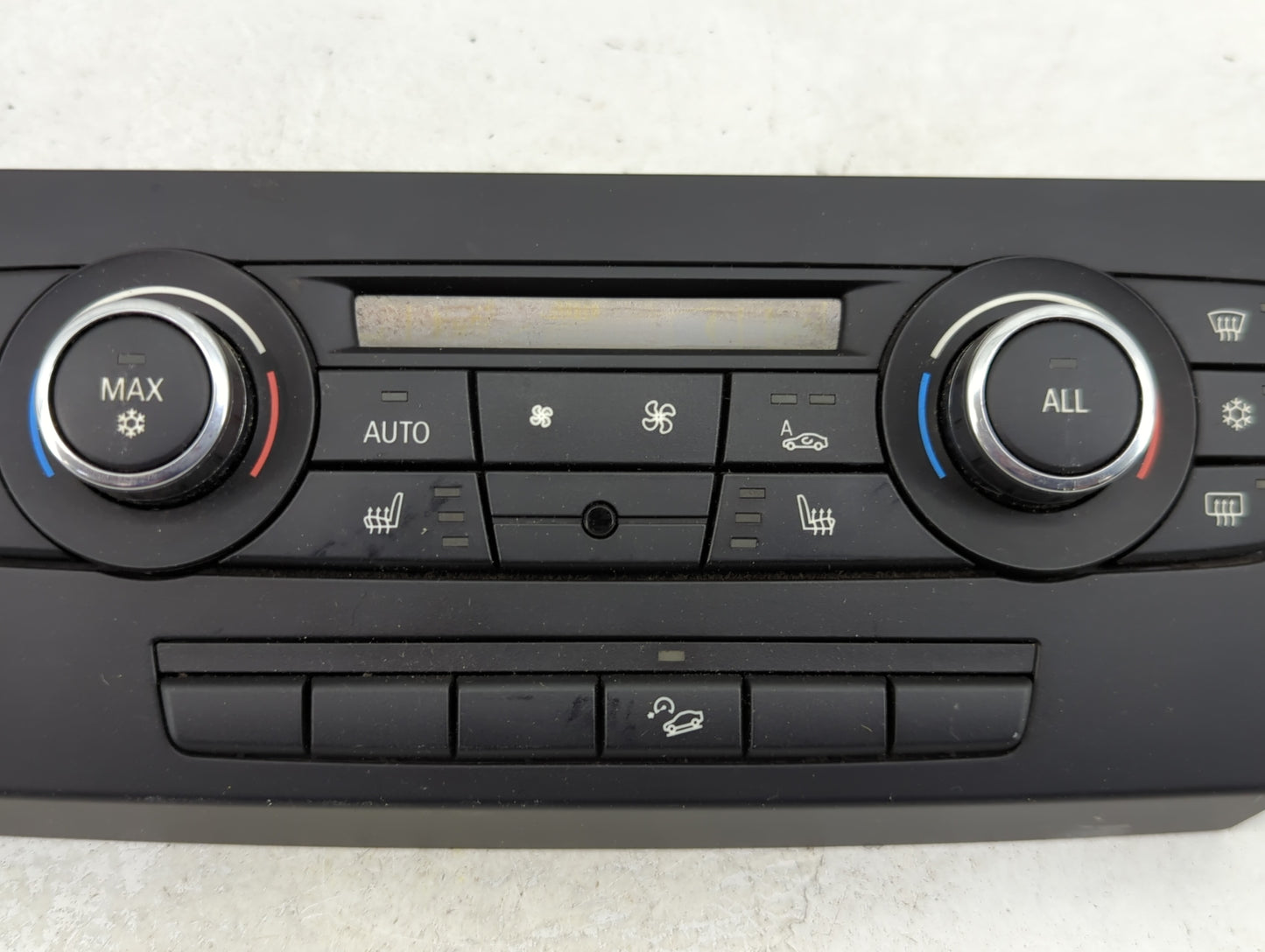 2011-2013 Bmw 328i Climate Control Module Temperature AC/Heater Replacement P/N:9263304-01 Fits Fits 2011 2012 2013 OEM Used