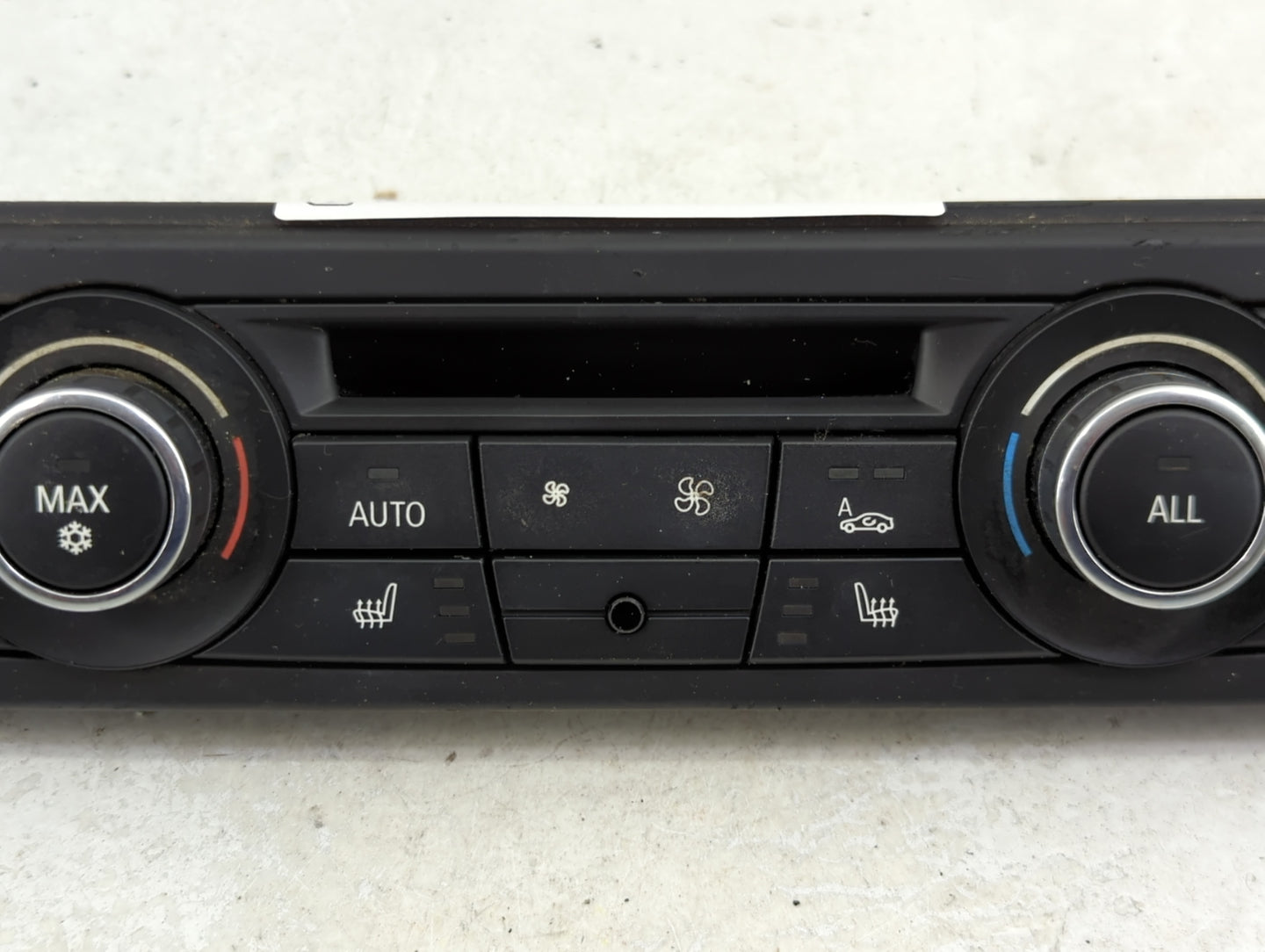 2011-2013 Bmw 328i Climate Control Module Temperature AC/Heater Replacement P/N:9263304-01 Fits Fits 2011 2012 2013 OEM Used