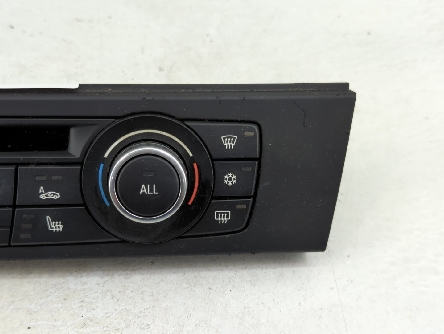 2011-2013 Bmw 328i Climate Control Module Temperature AC/Heater Replacement P/N:9263304-01 Fits Fits 2011 2012 2013 OEM Used