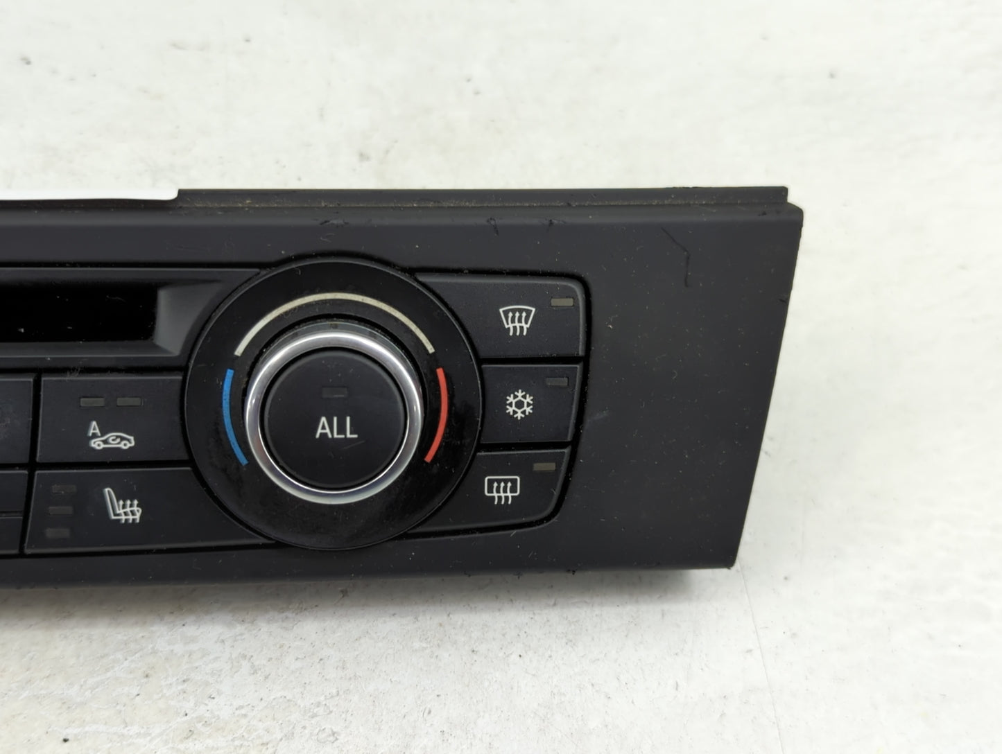 2011-2013 Bmw 328i Climate Control Module Temperature AC/Heater Replacement P/N:9263304-01 Fits Fits 2011 2012 2013 OEM Used