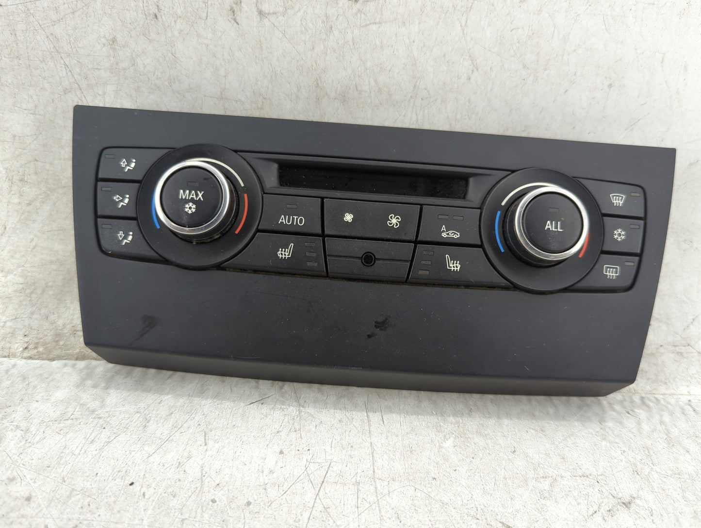 2011-2013 Bmw 328i Climate Control Module Temperature AC/Heater Replacement P/N:9263304-01 Fits Fits 2011 2012 2013 OEM Used