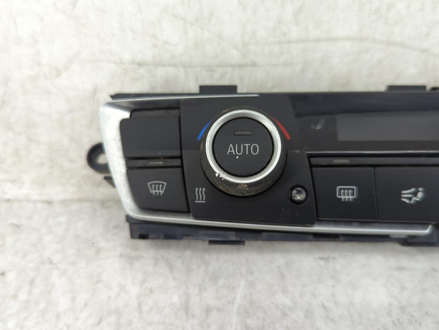 2012-2014 Bmw 328i Climate Control Module Temperature AC/Heater Replacement Fits Fits 2012 2013 2014 OEM Used Auto Parts - O