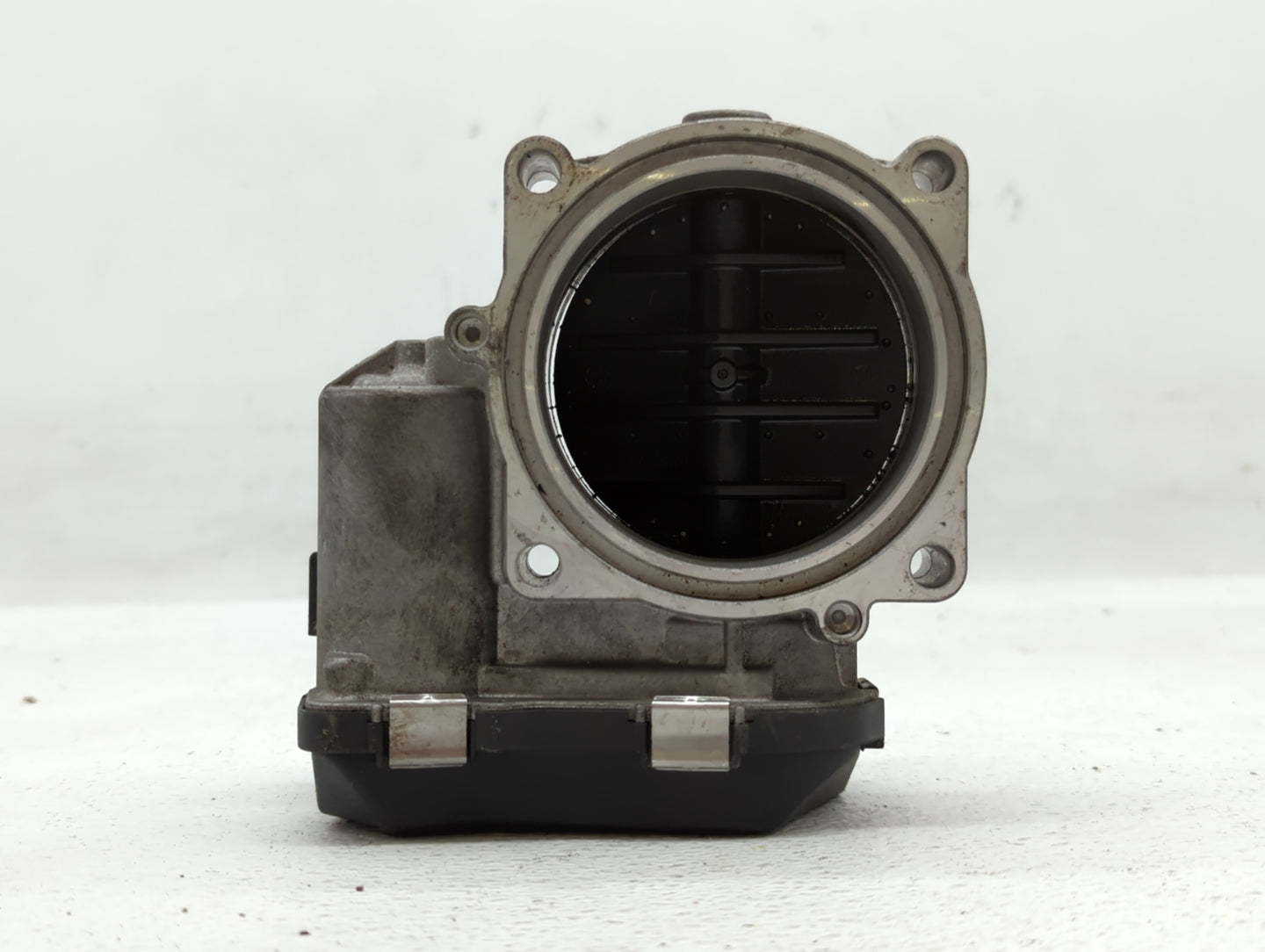 2007-2013 Bmw 328i Throttle Body P/N:7556118-01 1354 7556118-03, 1354 7556118-04 Fits Fits 2007 2008 2009 2010 2011 2012 201