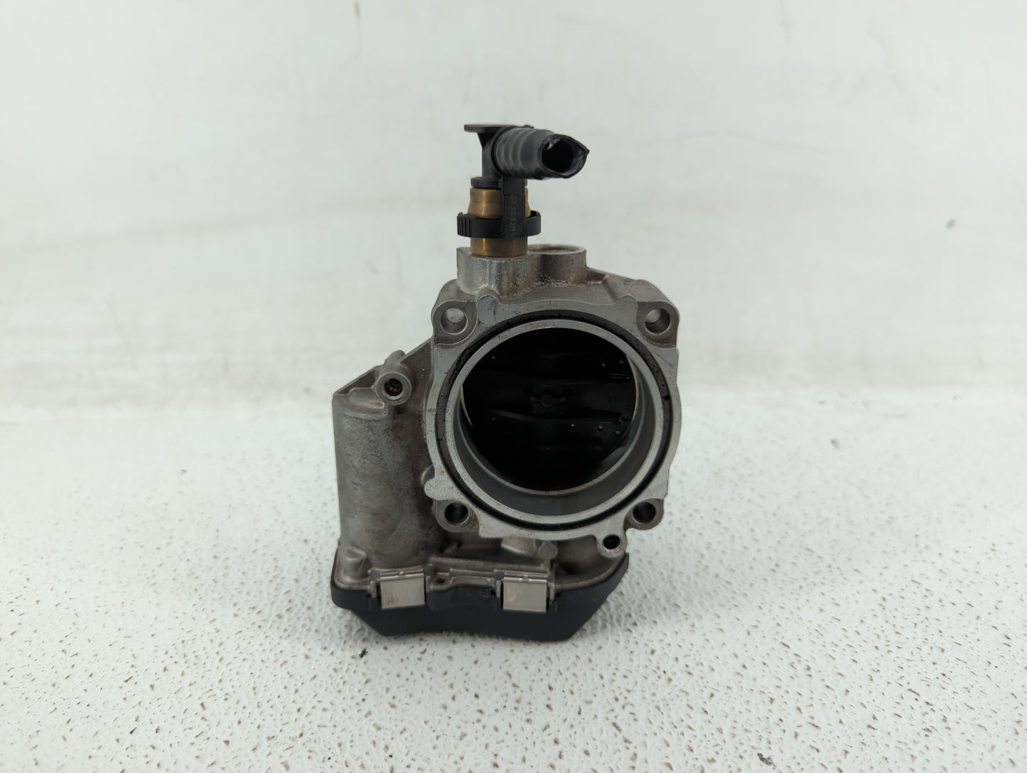 2012-2016 Bmw 328i Throttle Body P/N:1354 7588625-02 1354 7588625-04, 1354 7588625-03 Fits Fits 2012 2013 2014 2015 2016 201