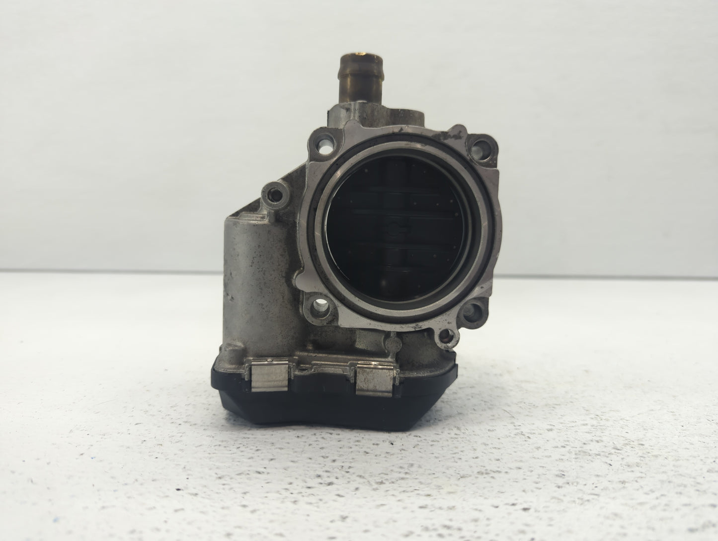 2012-2016 Bmw 328i Throttle Body P/N:1354 7588625-02 1354 7588625-04, 1354 7588625-03 Fits Fits 2012 2013 2014 2015 2016 201
