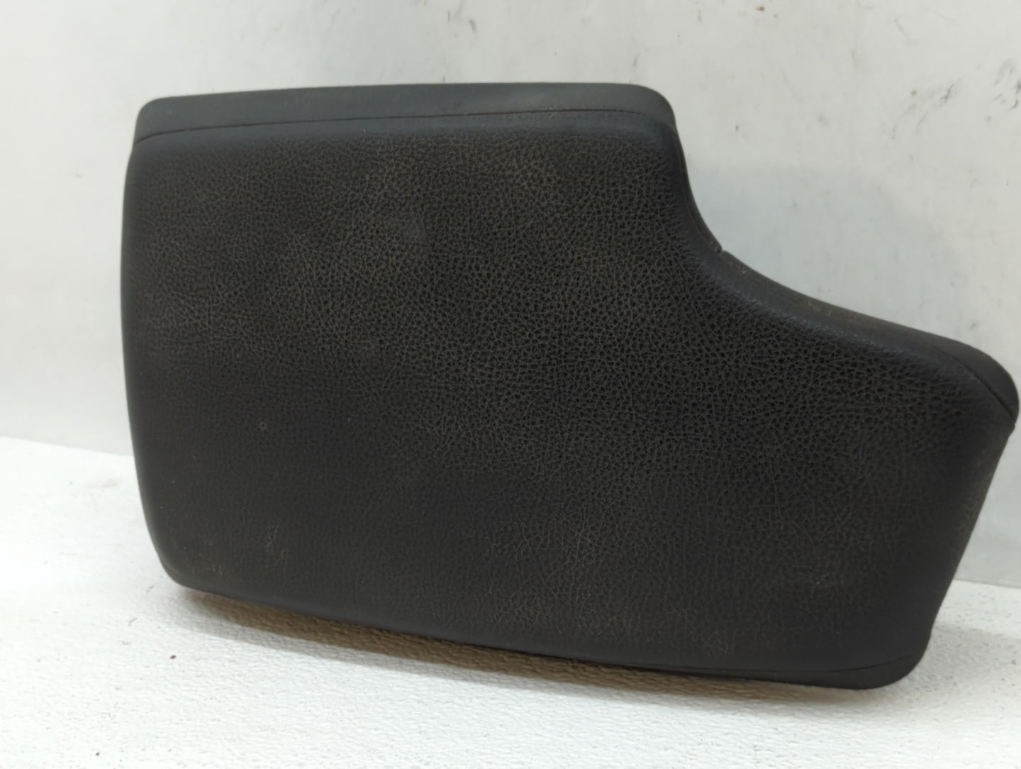 2012 Bmw 328i Center Console Armrest Cover Lid Black - Oemusedautoparts1.com