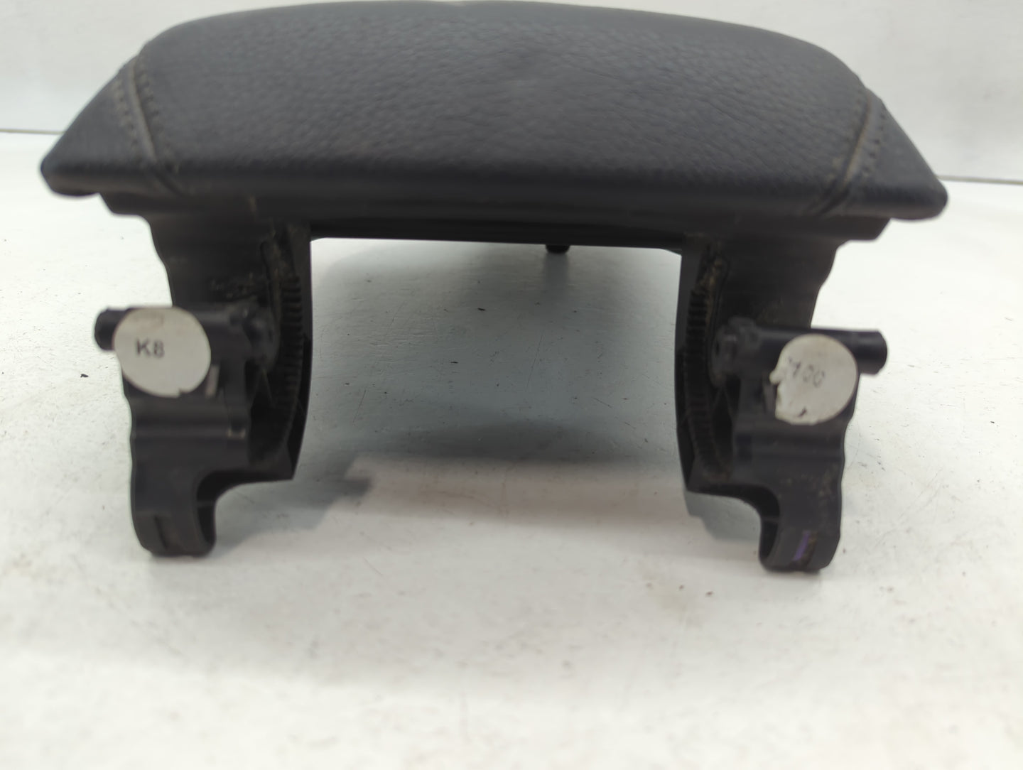 2012 Bmw 328i Center Console Armrest Cover Lid Black - Oemusedautoparts1.com