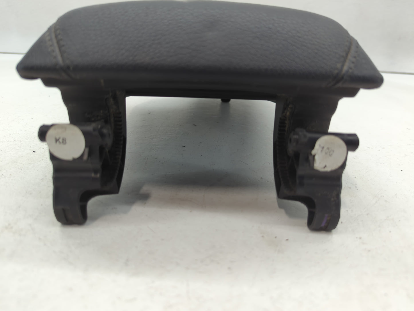 2012 Bmw 328i Center Console Armrest Cover Lid Black - Oemusedautoparts1.com