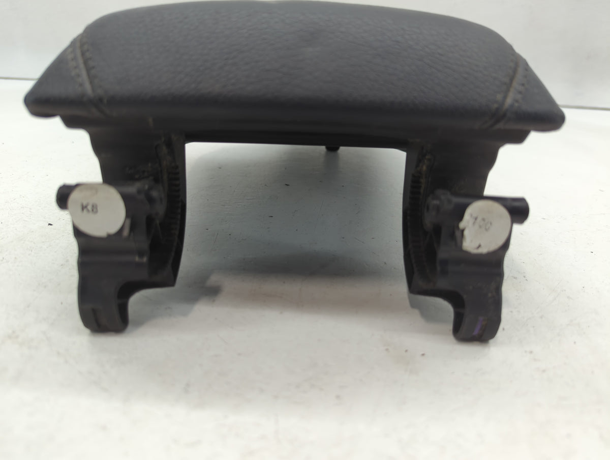 2012 Bmw 328i Center Console Armrest Cover Lid Black 612264 - Oemusedautoparts1.com
