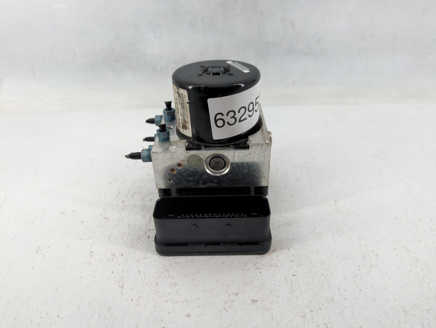 2012-2013 Bmw 328i ABS Pump Control Module Replacement P/N:3451 6857323 01 Fits Fits 2012 2013 OEM Used Auto Parts - Oemused
