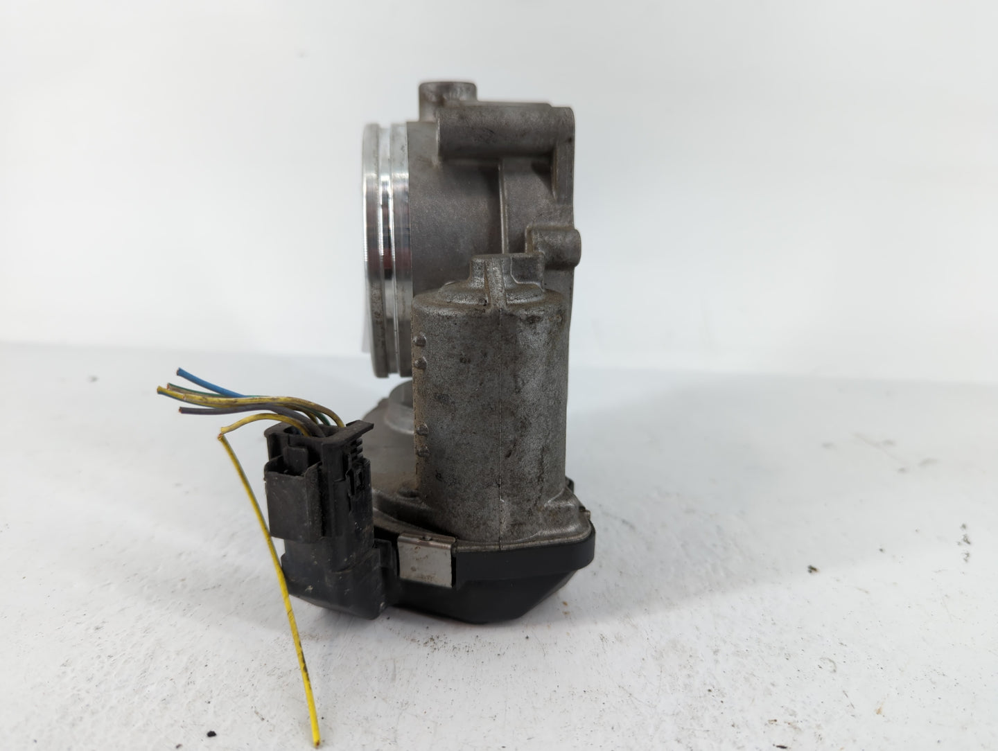 2007-2013 Bmw 328i Throttle Body P/N:A2C53356722 1354 7556118-04 Fits Fits 2007 2008 2009 2010 2011 2012 2013 OEM Used Auto 