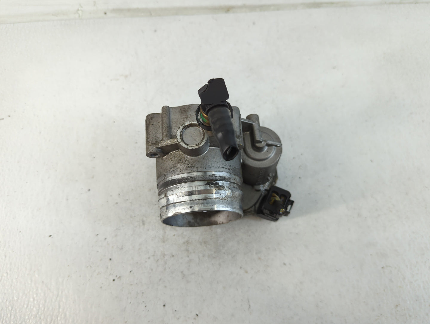 2012-2016 Bmw 328i Throttle Body P/N:A2C5335520 1354 7588625-02 Fits Fits 2012 2013 2014 2015 2016 2017 2018 OEM Used Auto P