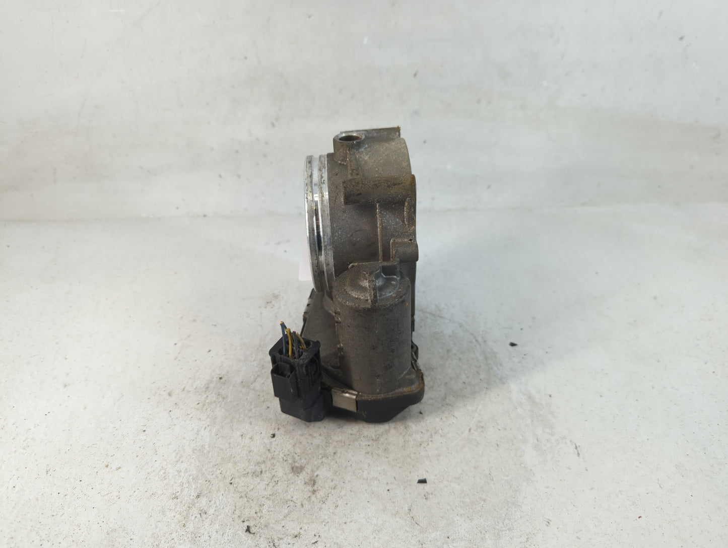 2007-2013 Bmw 328i Throttle Body P/N:1354 7556118-04 A2C53356722 Fits Fits 2007 2008 2009 2010 2011 2012 2013 OEM Used Auto 