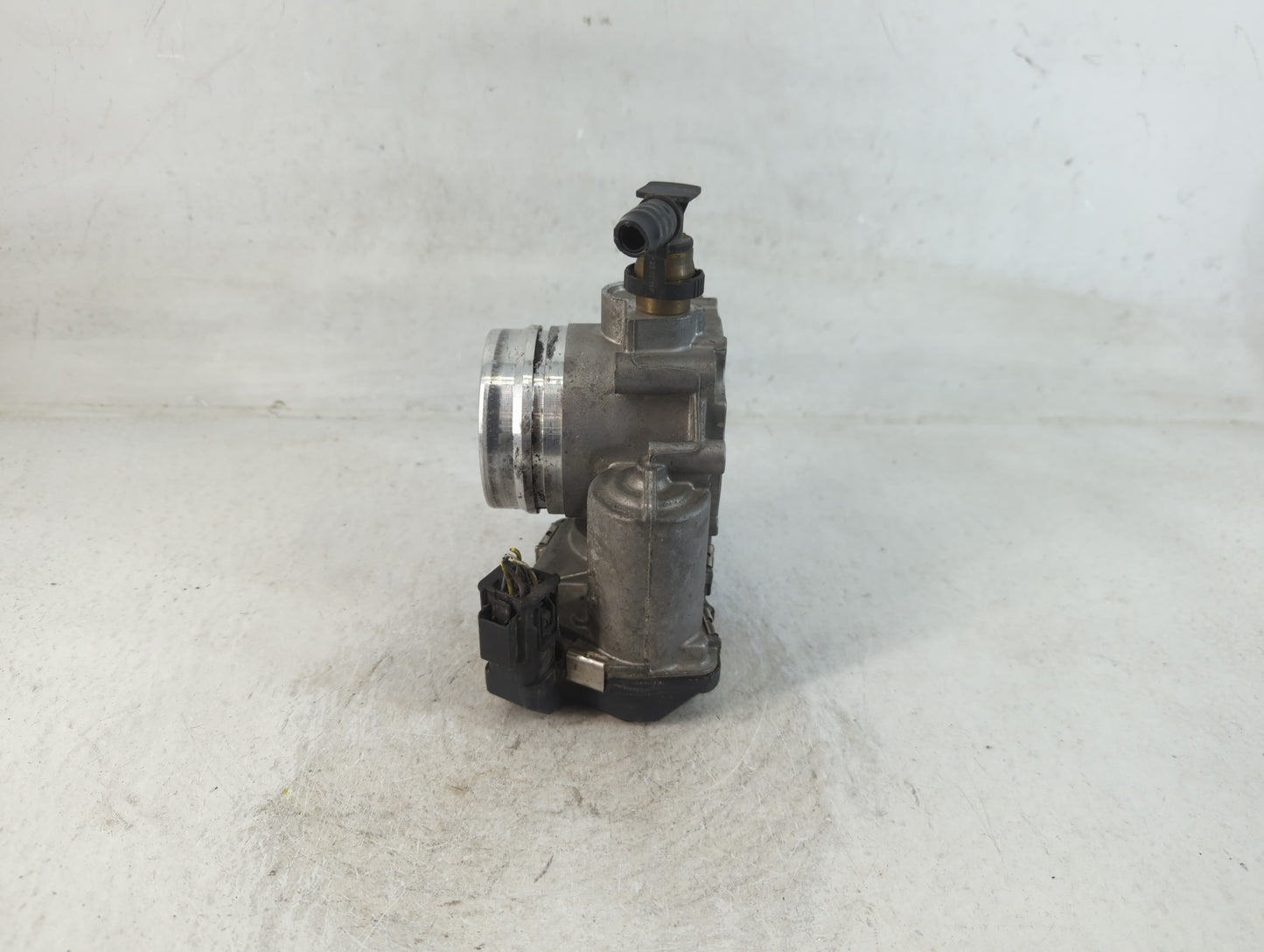 2007-2013 Bmw 328i Throttle Body P/N:7588625-02 1354 Fits Fits 2007 2008 2009 2010 2011 2012 2013 OEM Used Auto Parts - Oemu