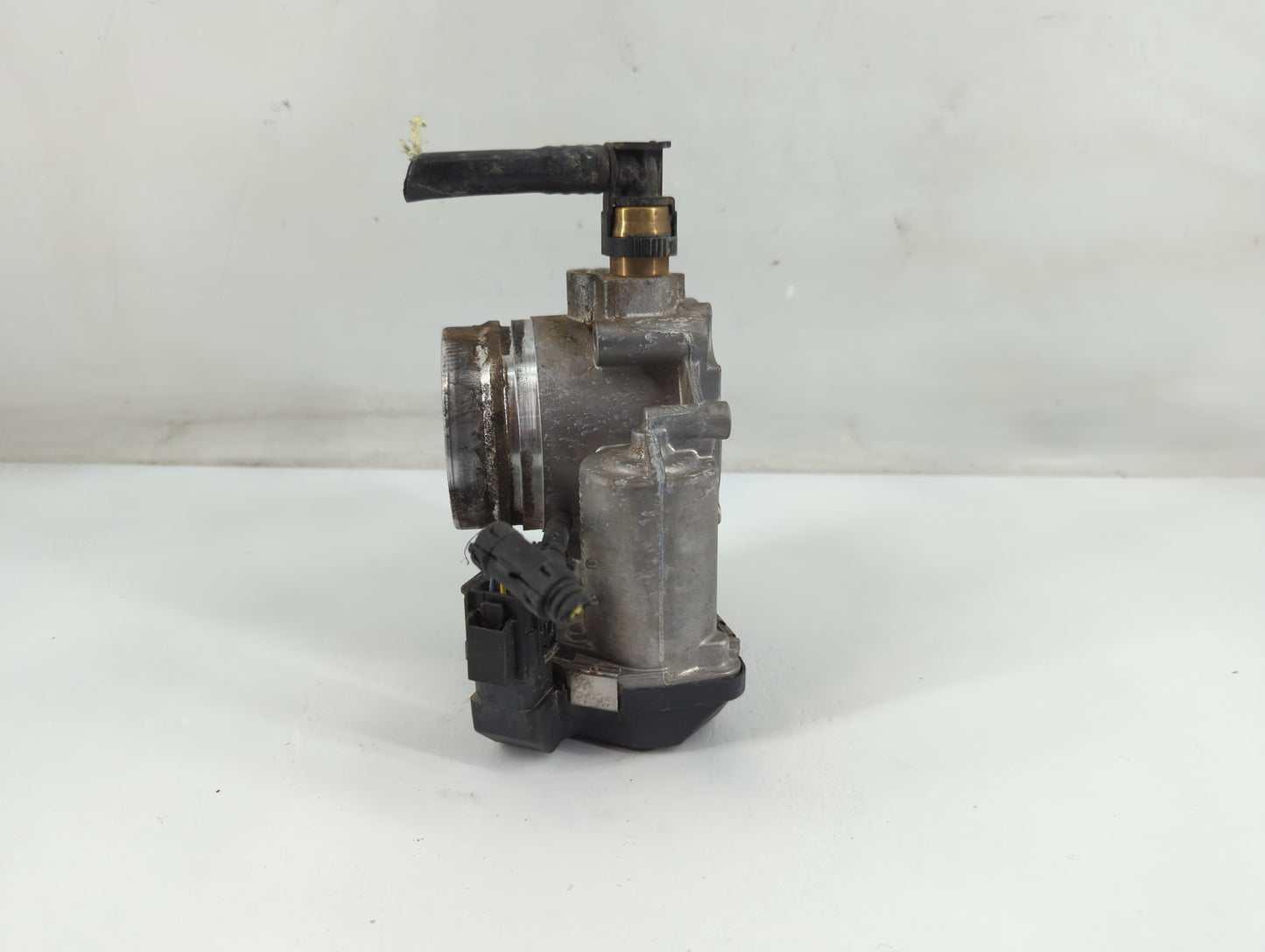 2012-2016 Bmw 328i Throttle Body P/N:A2C53355204 1354 7588625-02 Fits Fits 2012 2013 2014 2015 2016 2017 2018 OEM Used Auto 