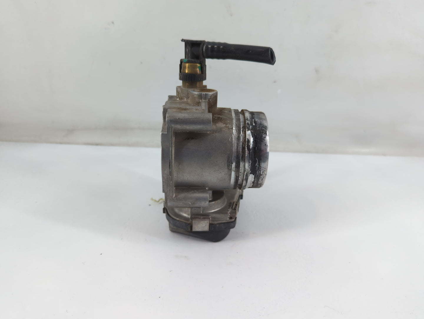 2012-2016 Bmw 328i Throttle Body P/N:A2C53355204 1354 7588625-02 Fits Fits 2012 2013 2014 2015 2016 2017 2018 OEM Used Auto 