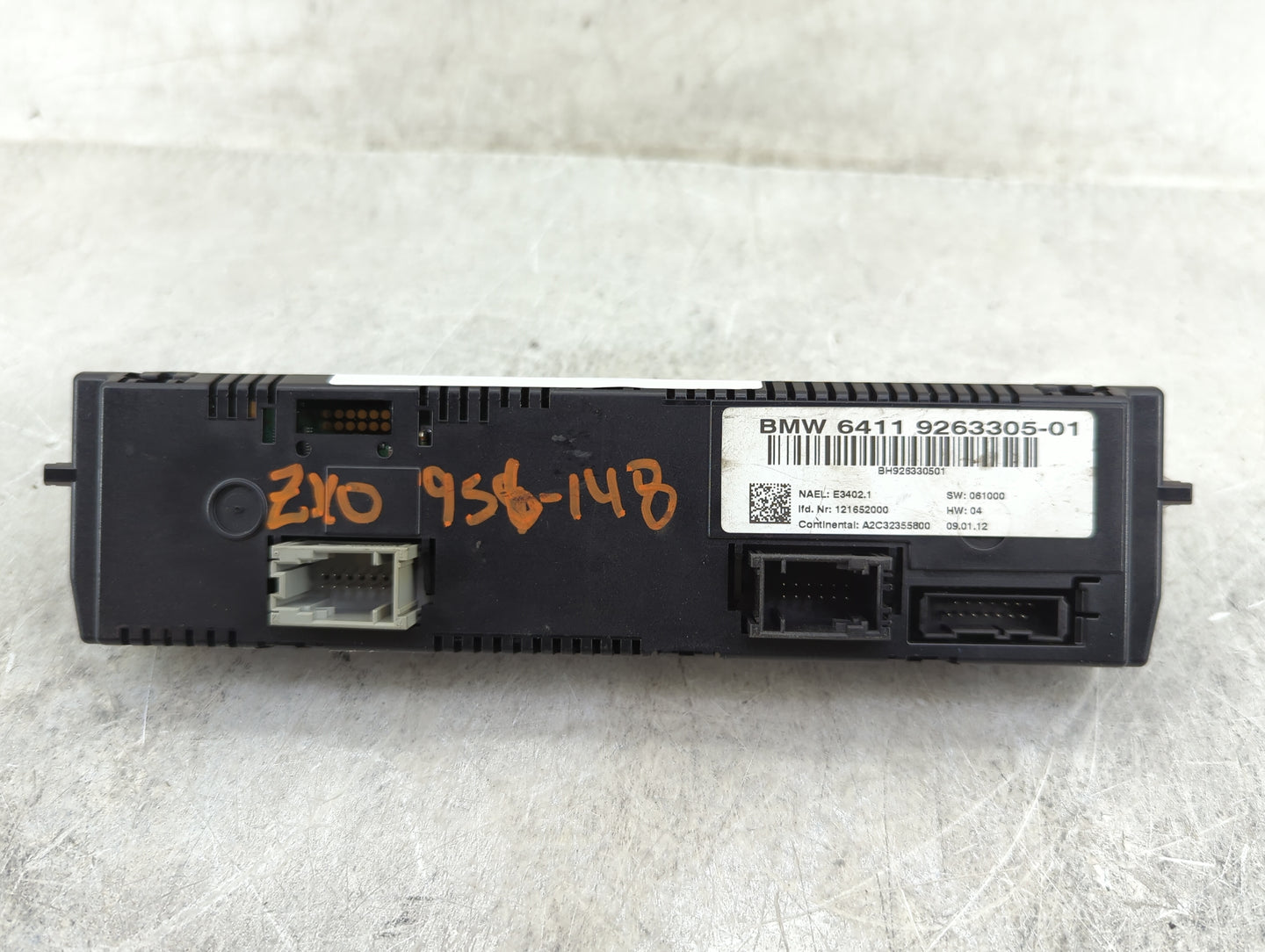 2011-2013 Bmw 335i Climate Control Module Temperature AC/Heater Replacement P/N:9263305-01 Fits Fits 2011 2012 2013 OEM Used