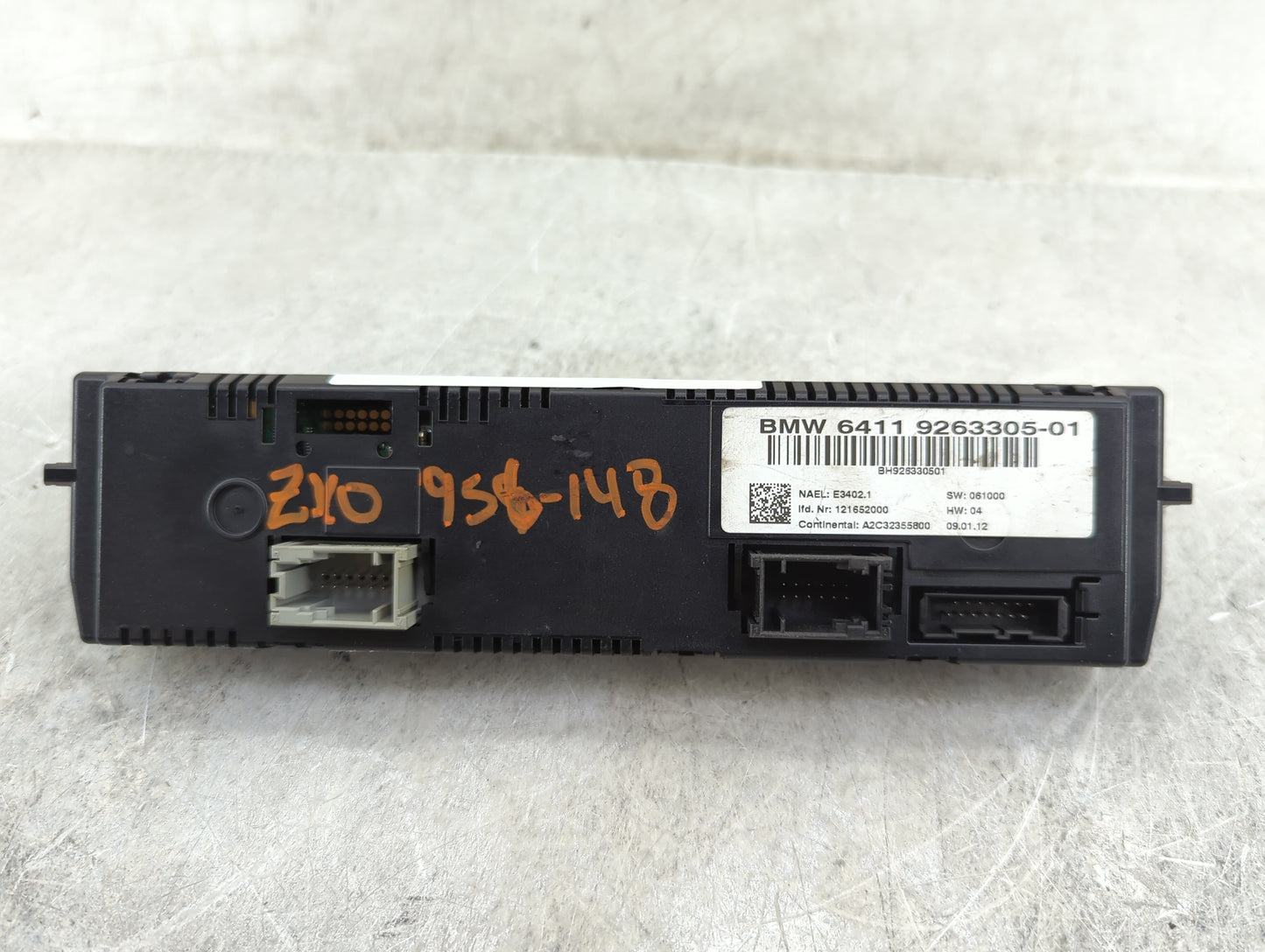 2011-2013 Bmw 335i Climate Control Module Temperature AC/Heater Replacement P/N:9263305-01 Fits Fits 2011 2012 2013 OEM Used
