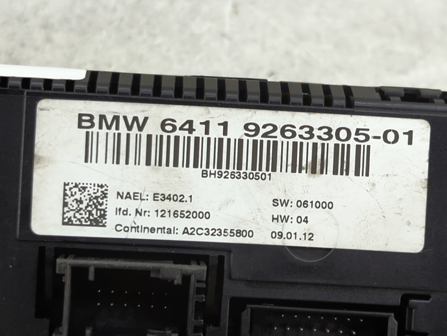 2011-2013 Bmw 335i Climate Control Module Temperature AC/Heater Replacement P/N:9263305-01 Fits Fits 2011 2012 2013 OEM Used