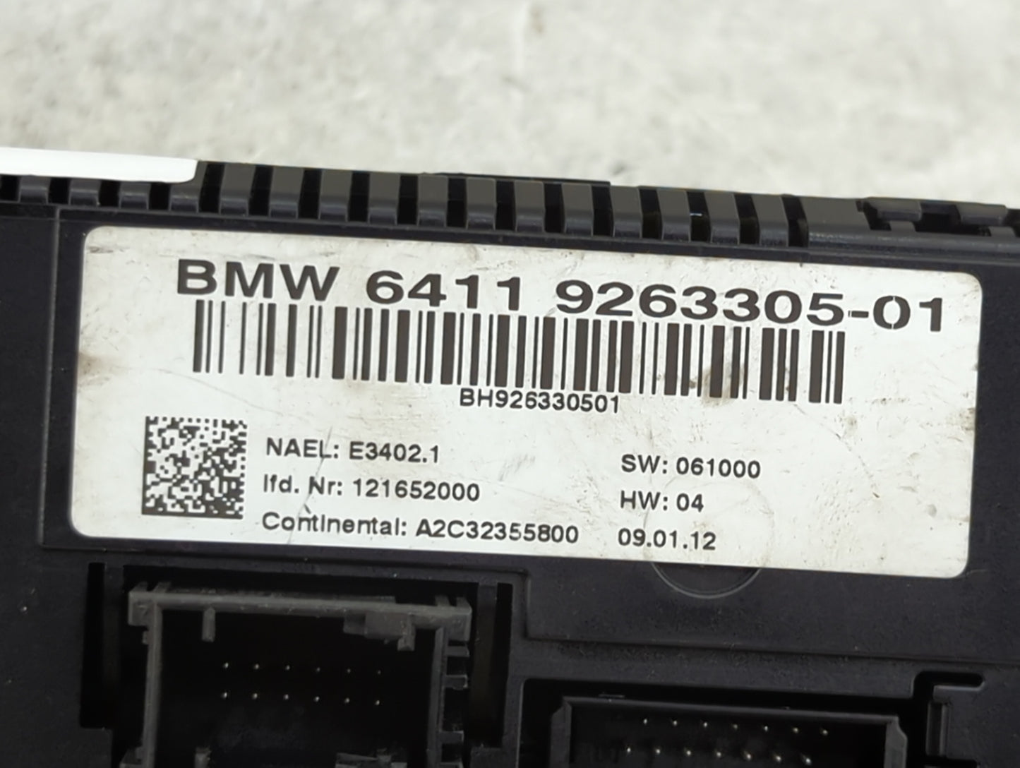 2011-2013 Bmw 335i Climate Control Module Temperature AC/Heater Replacement P/N:9263305-01 Fits Fits 2011 2012 2013 OEM Used