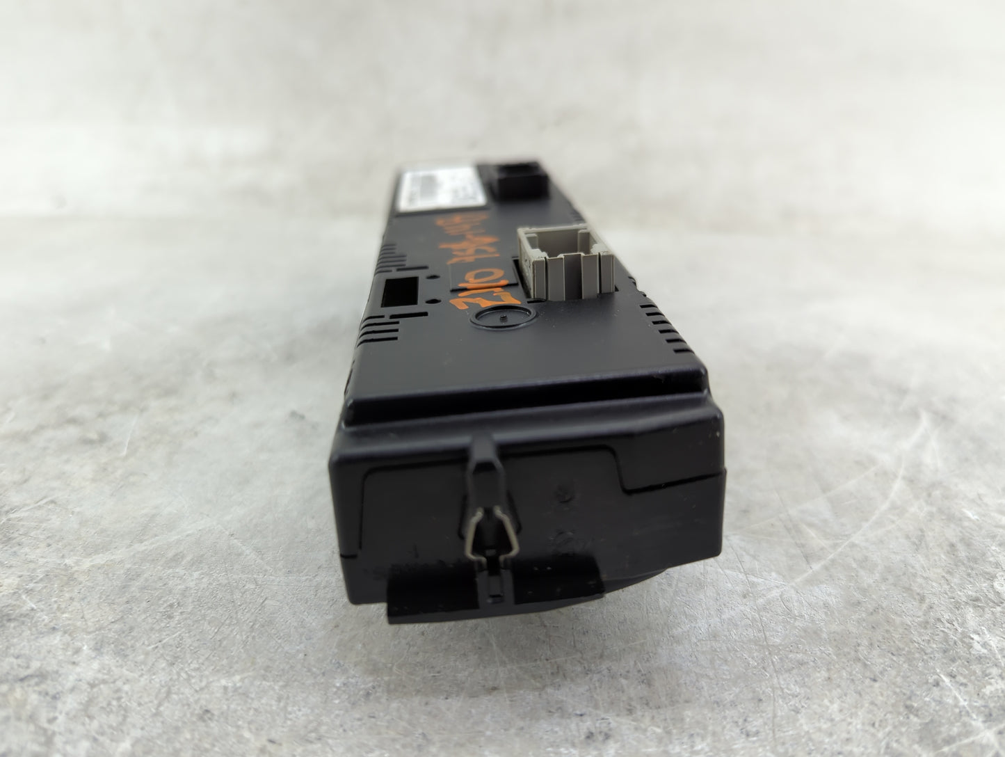 2011-2013 Bmw 335i Climate Control Module Temperature AC/Heater Replacement P/N:9263305-01 Fits Fits 2011 2012 2013 OEM Used