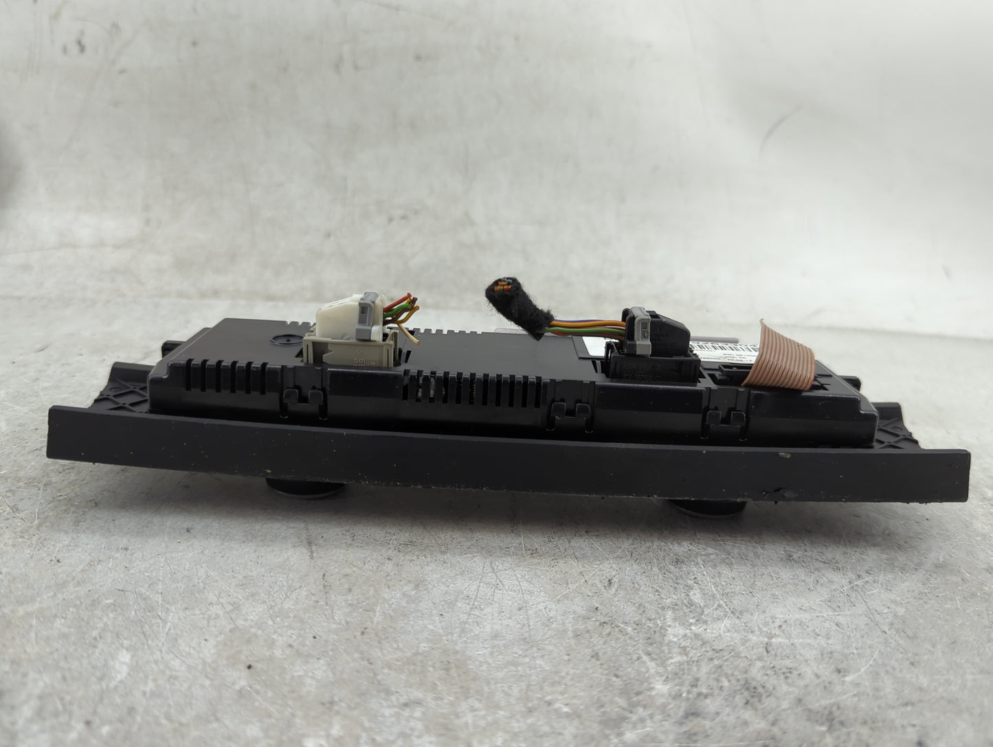 2011-2013 Bmw 335i Climate Control Module Temperature AC/Heater Replacement P/N:9263304-01 Fits Fits 2011 2012 2013 OEM Used