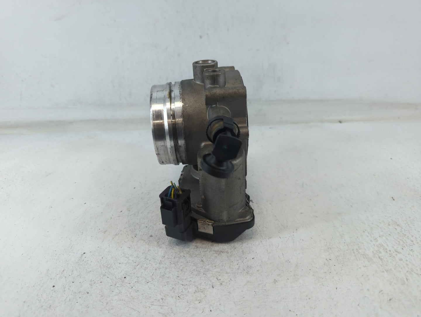 2011-2015 Bmw 335i Throttle Body P/N:1354 7597871-01 Fits Fits 2010 2011 2012 2013 2014 2015 2016 2017 2018 2019 2020 OEM Us