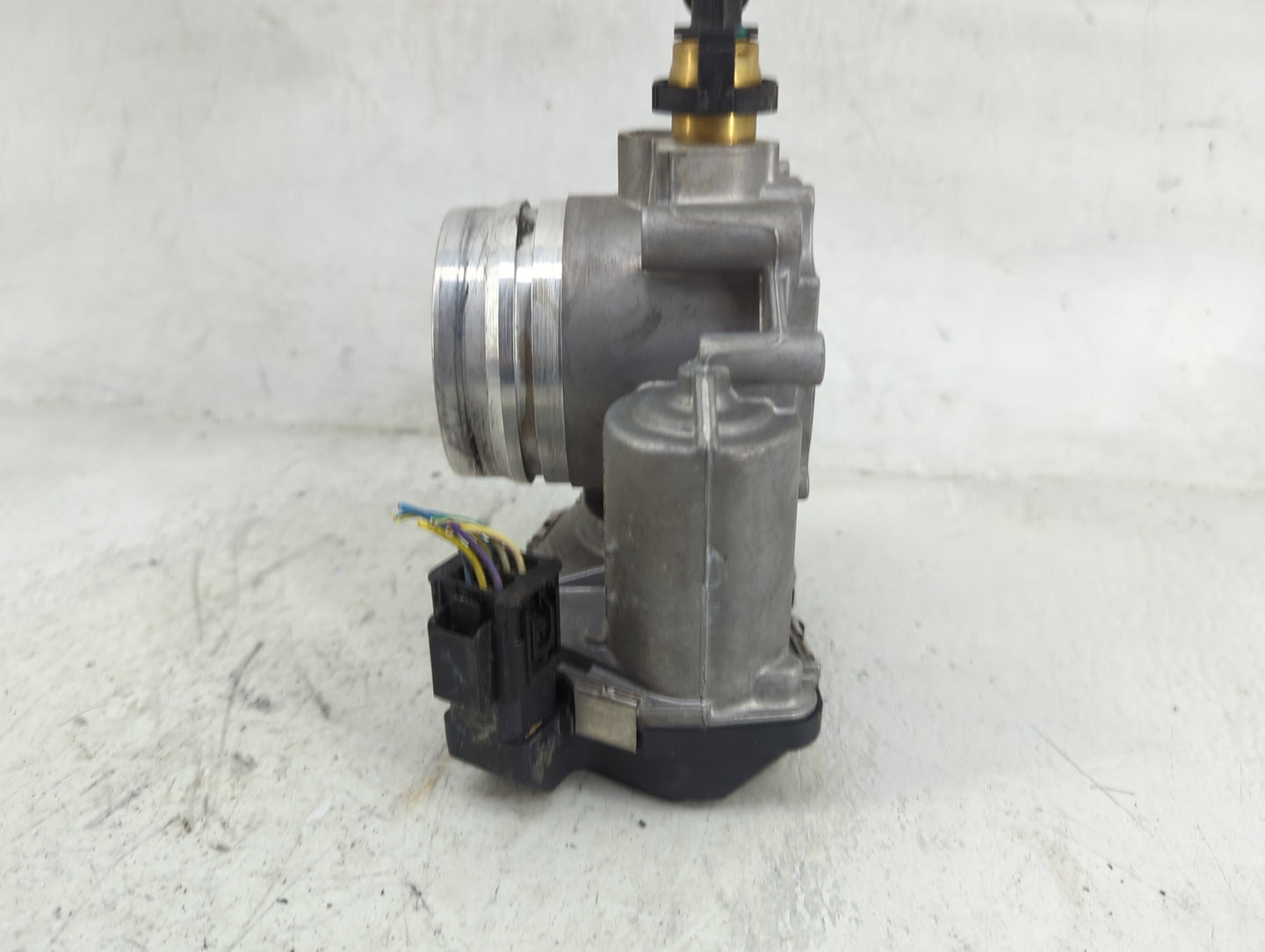 2012-2016 Bmw 528 Throttle Body P/N:1354 7588625-02 A2C53355204 Fits Fits 2012 2013 2014 2015 2016 2017 2018 OEM Used Auto P
