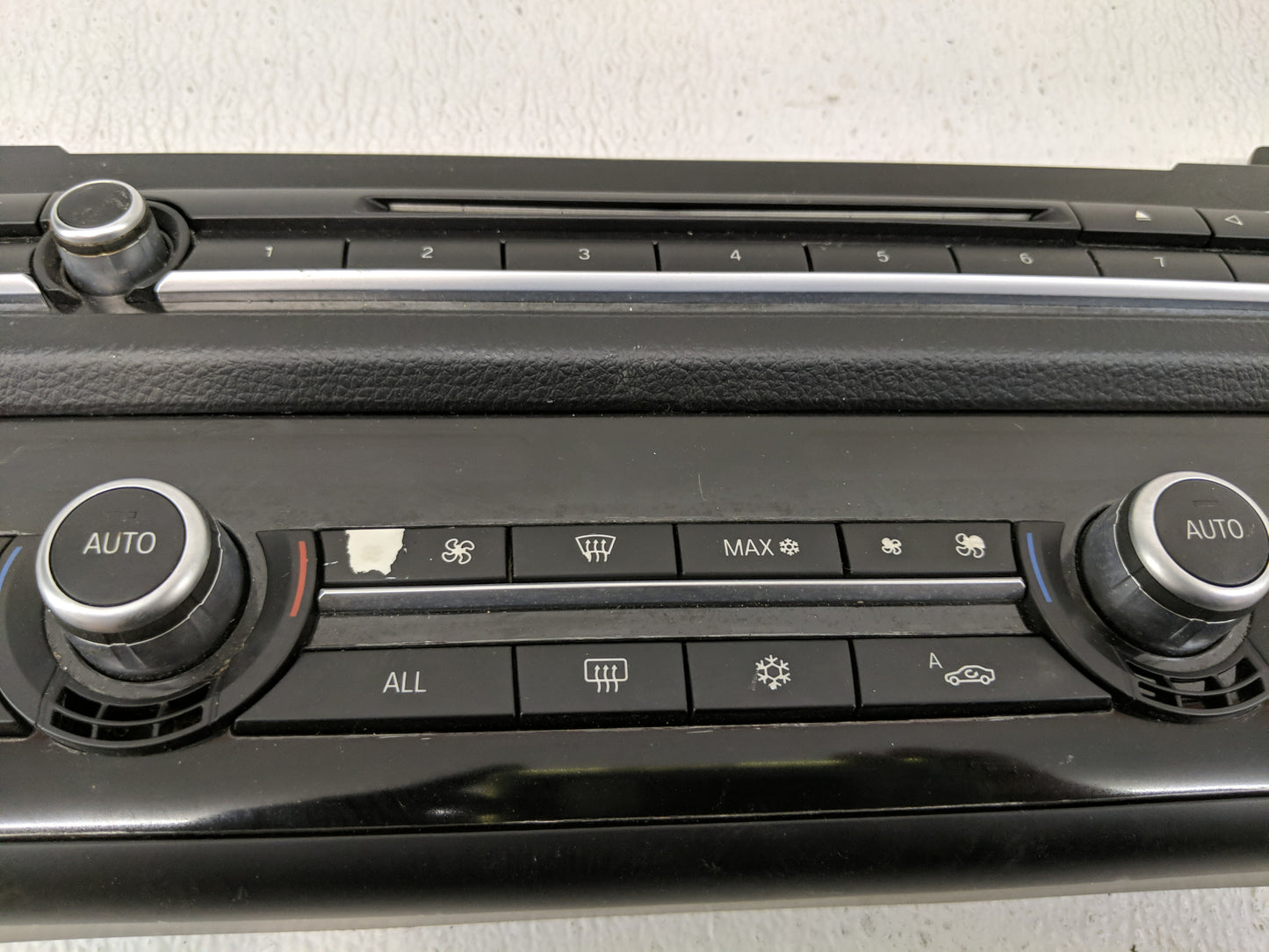 2011-2016 Bmw 528i Climate Control Module Temperature AC/Heater Replacement P/N:9263749-01 9285333-01 Fits OEM Used Auto Par